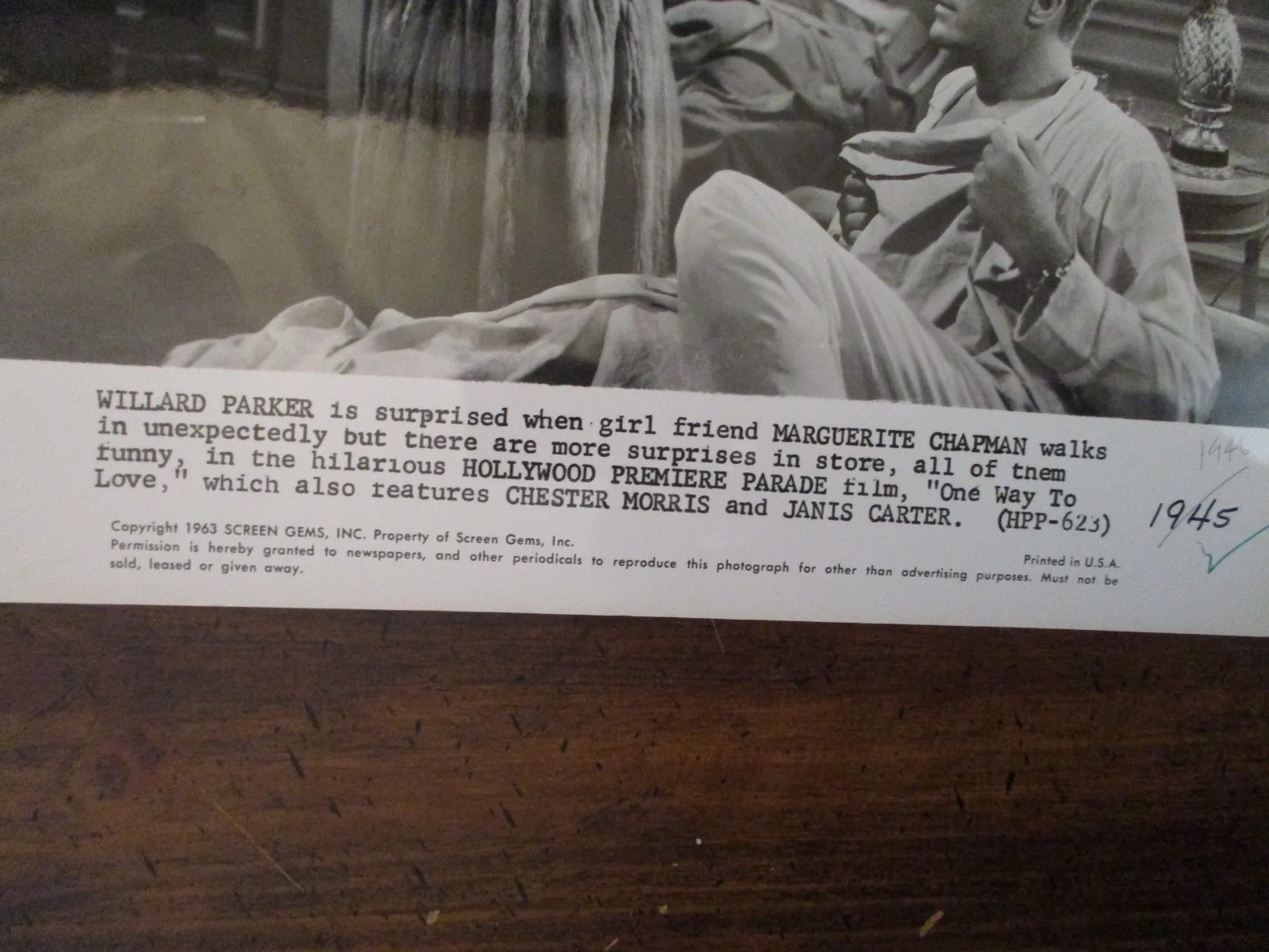 Marquerite Chapman/Willard Parker(ONE WAY TO LOVE)1963 10 x 8 B & W Press Photo, изображение 3