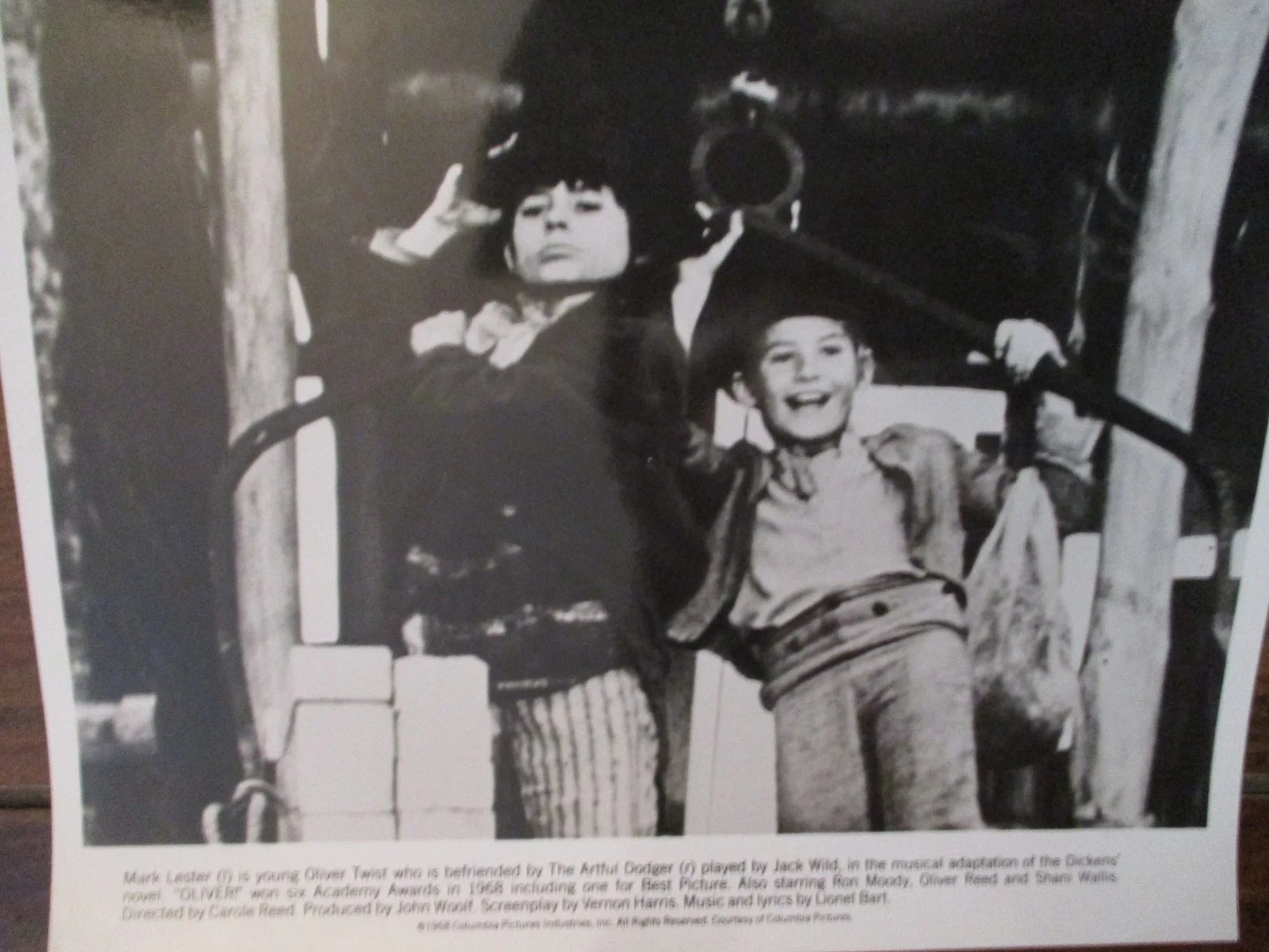 Mark Lester/Jack Wild ("OLIVER!") 10 x 8 Glossy Black and White Press Photo, изображение 2