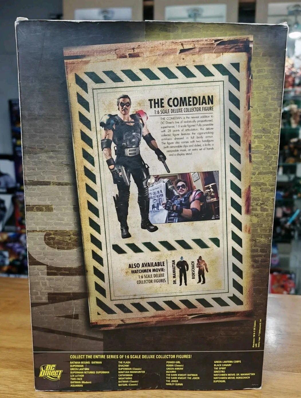 DC DIRECT DELUXE THE COMEDIAN WATCHMEN FIGURE, image 3