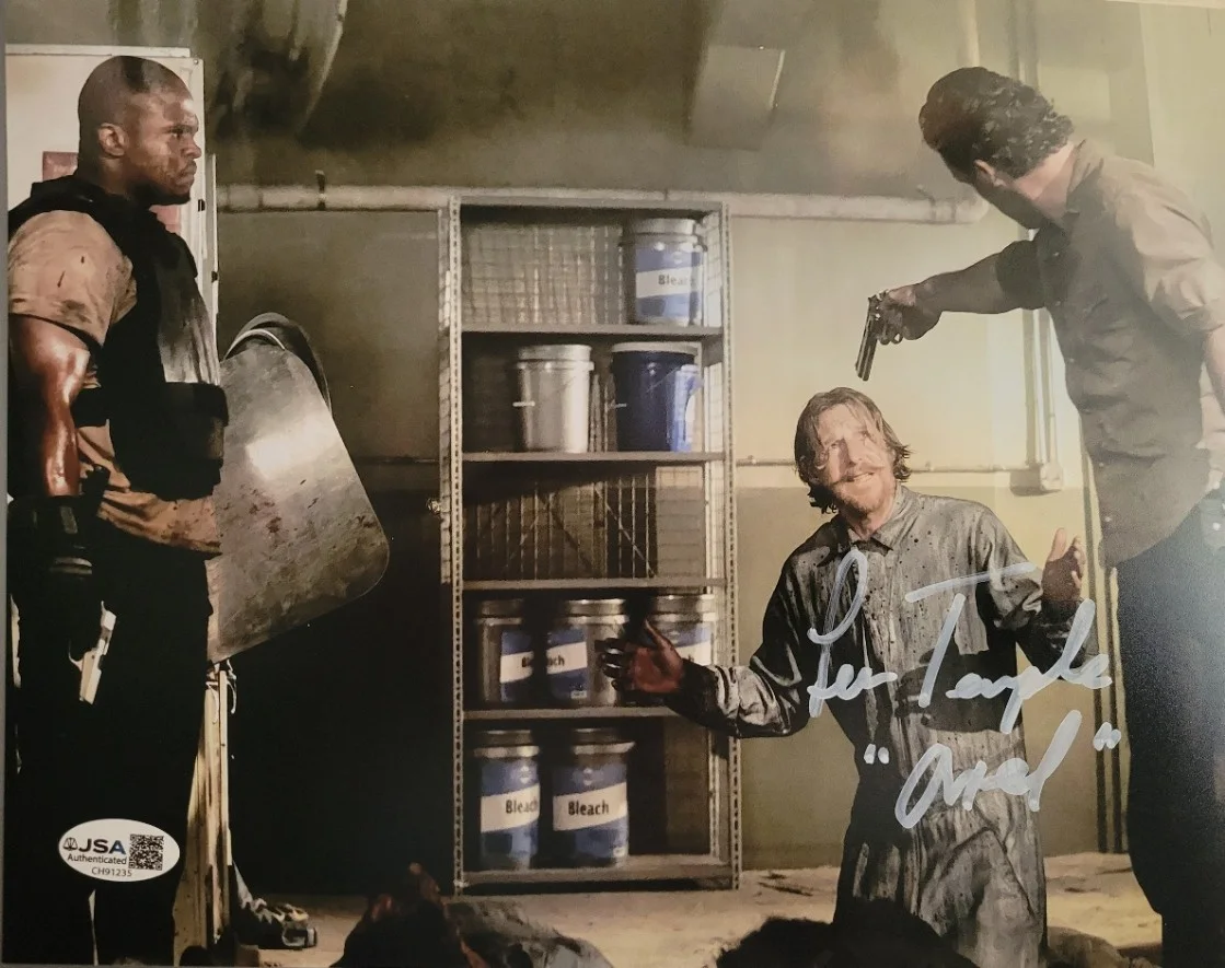 Lew Temple — Lew Temple signed 8x10 photo Axel The Walking Dead JSA coa
