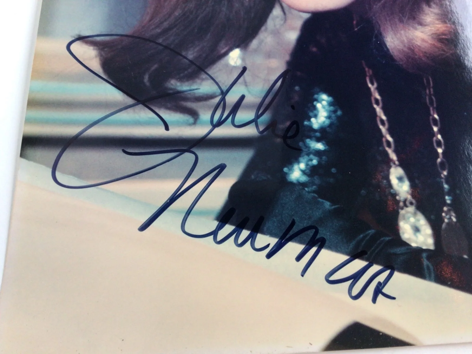 Julie Newmar — Julie Newmar Signed Color Photograph 8x10 w/ Hollywood Stars COA Batman Catwoman, изображение 3