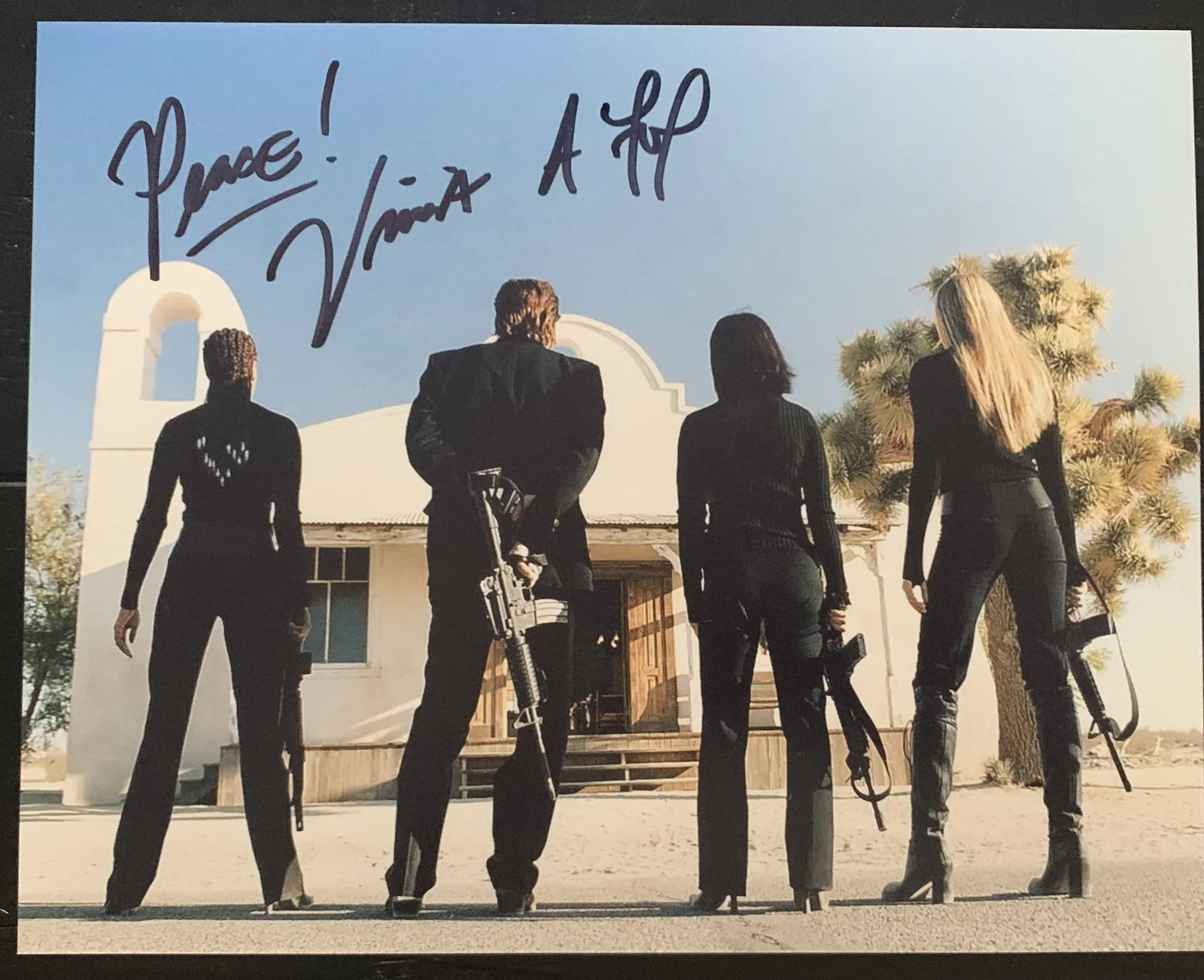 Vivica A. Fox — Vivica A. Fox SIGNED 8x10 Kill Bill Vernita Green