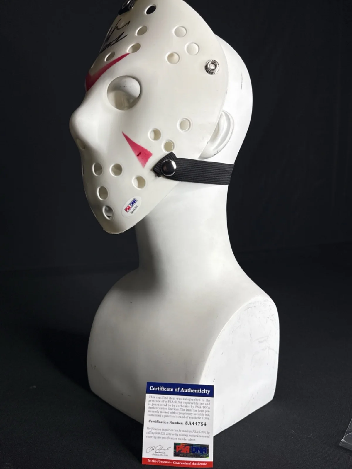 Ari Lehman — Ari Lehman Signed Friday The 13th Jason White Mask PSA 8A44754, image 2