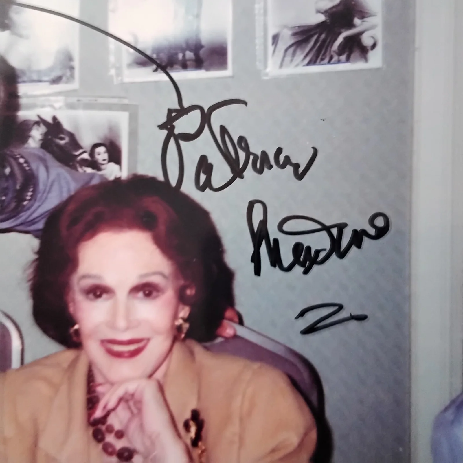 Patricia Medina SIGNED Photo Movie TV Actress 3 Musketeers Captain Blood Aladdin, изображение 4