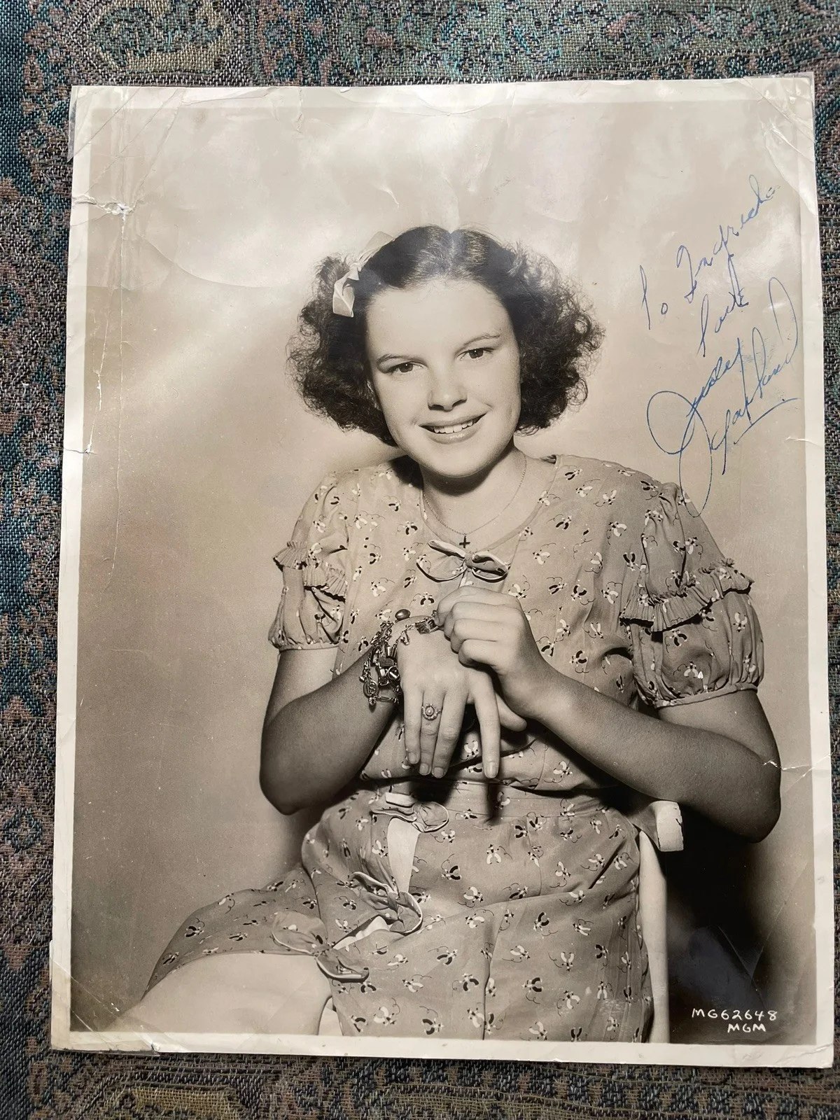JUDY GARLAND autograph —Hand Signed EARLY Photo, изображение 2