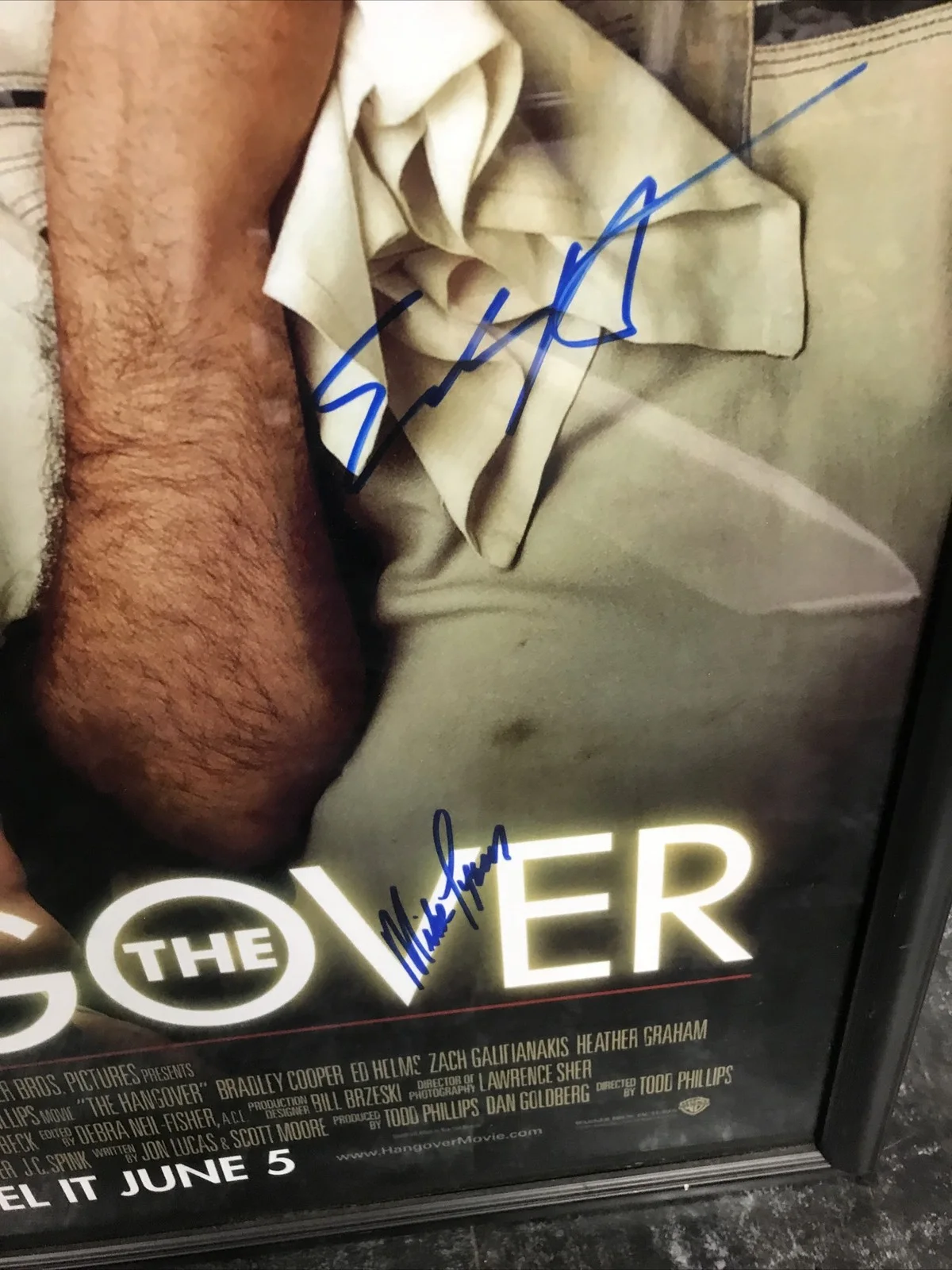Bradley Cooper, Zach Galifianakis, Ed Helms — THE HANGOVER MOVIE POSTER 31” x 22”Autographed SIGNED by 4 NO FRAME, image 4