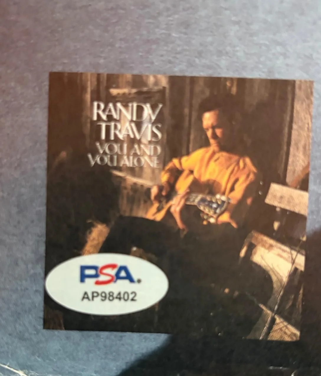 Randy Travis — RANDY TRAVIS SIGNED AUTOGRAPHED 11X14 MAGAZINE PAGE THE HOLE RARE PSA COA, изображение 3