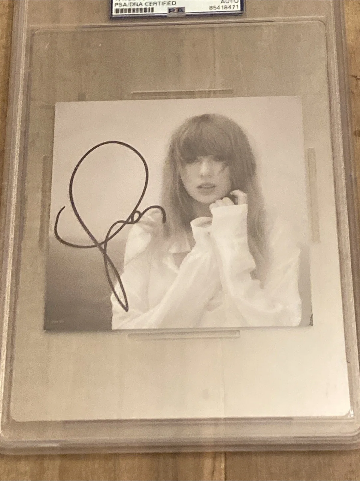 Taylor Swift "The Tortured Poets Department" Autographed CD Insert! PSA Slabbed, изображение 4