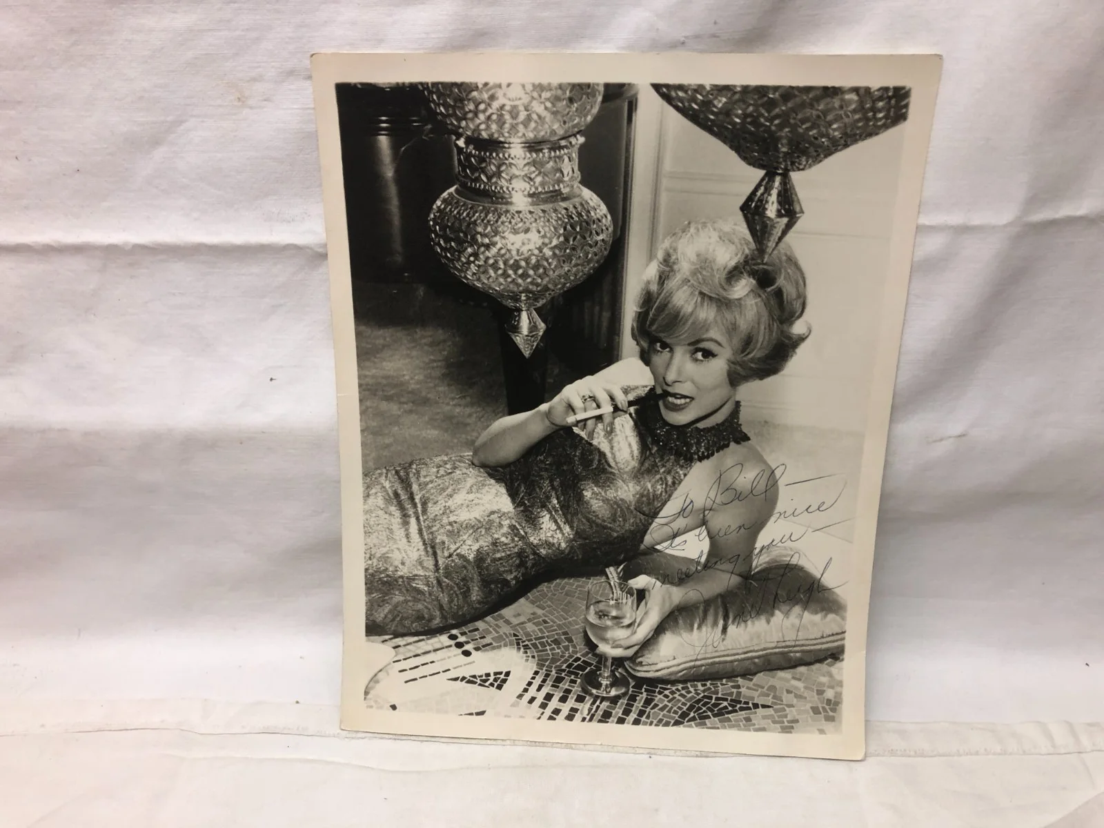 Vintage Janet Leigh Signed Photograph Black and White, изображение 3