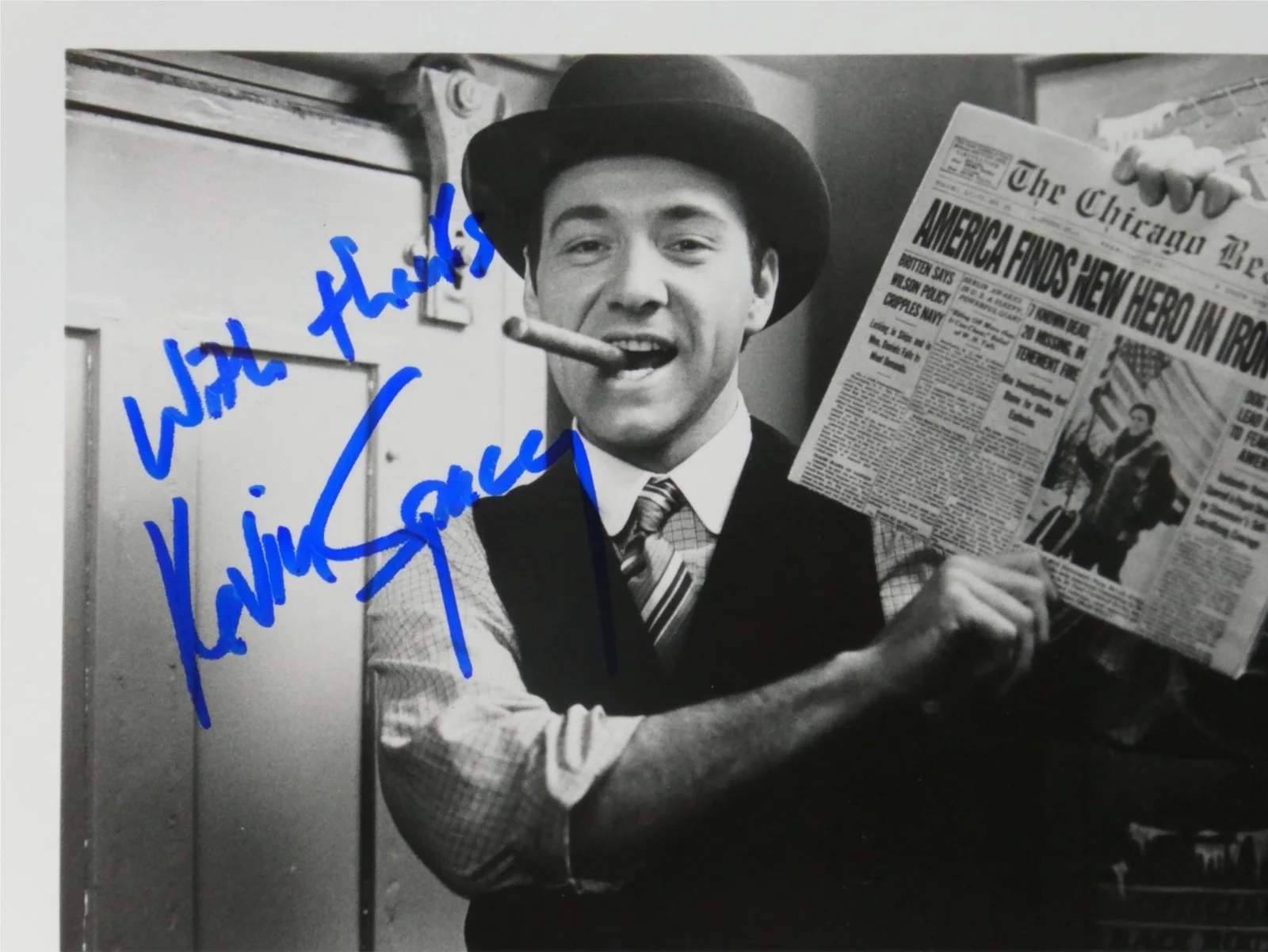 Kevin Spacey — Kevin Spacey Signed B&W 8x10 Promo Photo Iron Will Autographed JSA COA, изображение 3