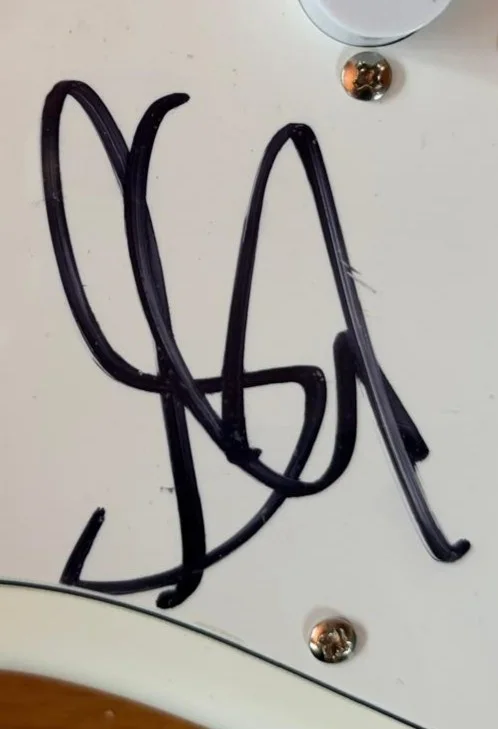 Steven Tyler — STEVEN TYLER SIGNED AUTOGRAPH ELECTRIC GUITAR AEROSMITH JOE PERRY DREAM ON PSA A, изображение 3