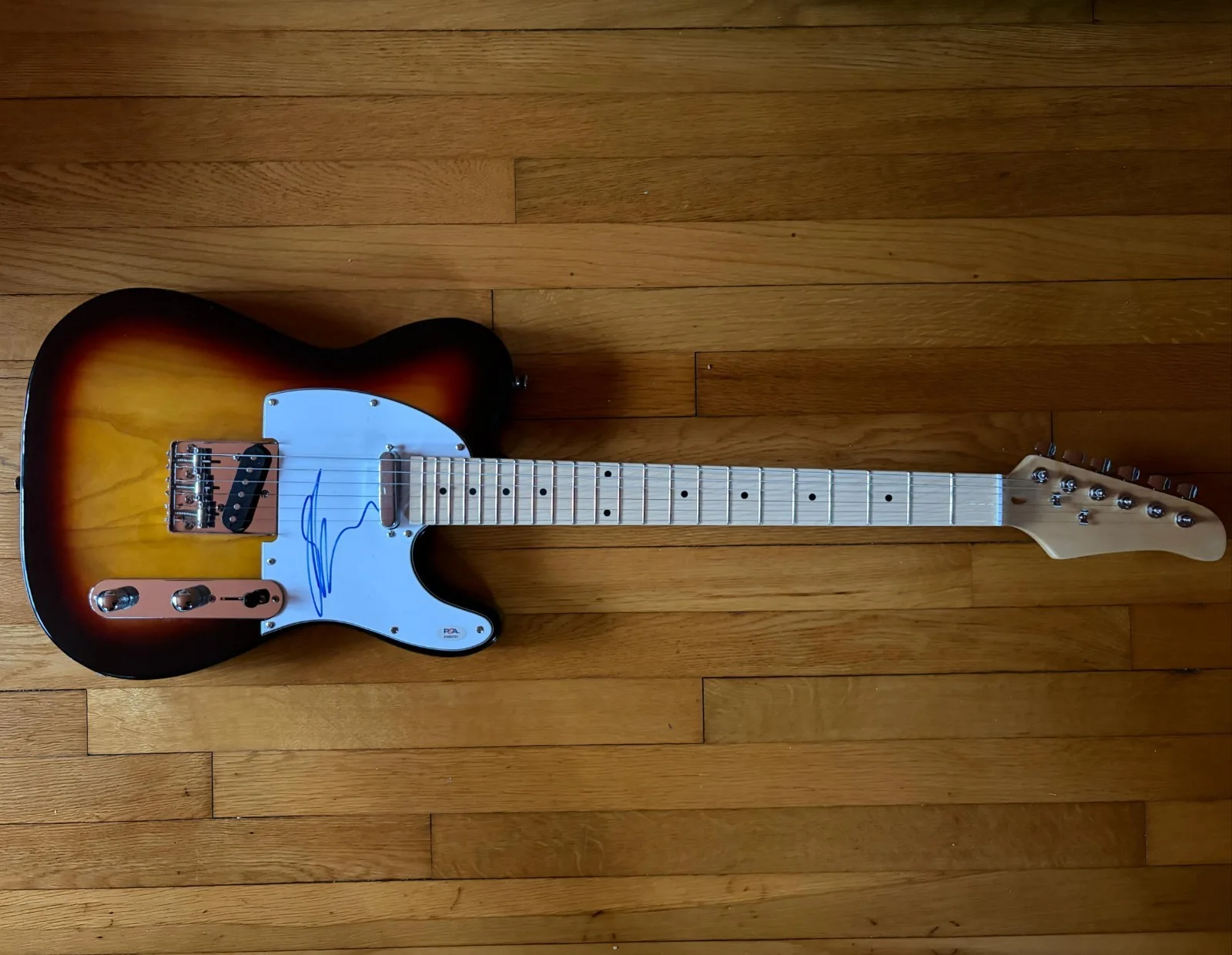 SHANIA TWAIN — SHANIA TWAIN SIGNED AUTOGRAPHED TELECASTER GUITAR YOU'RE STILL THE ONE PSA COA, image 2