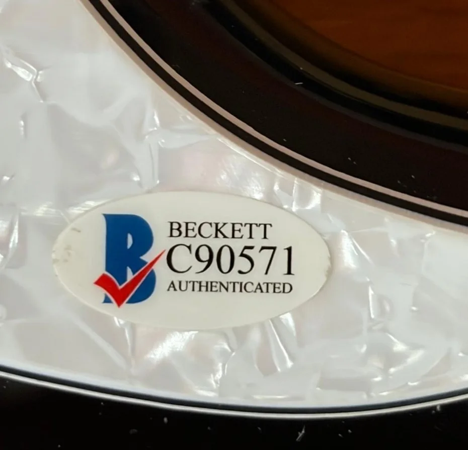 Barry Gibb — BARRY GIBB SIGNED AUTOGRAPHED STRATOCASTER GUITAR STAYIN' ALIVE BEE GEES BECKETT, image 4