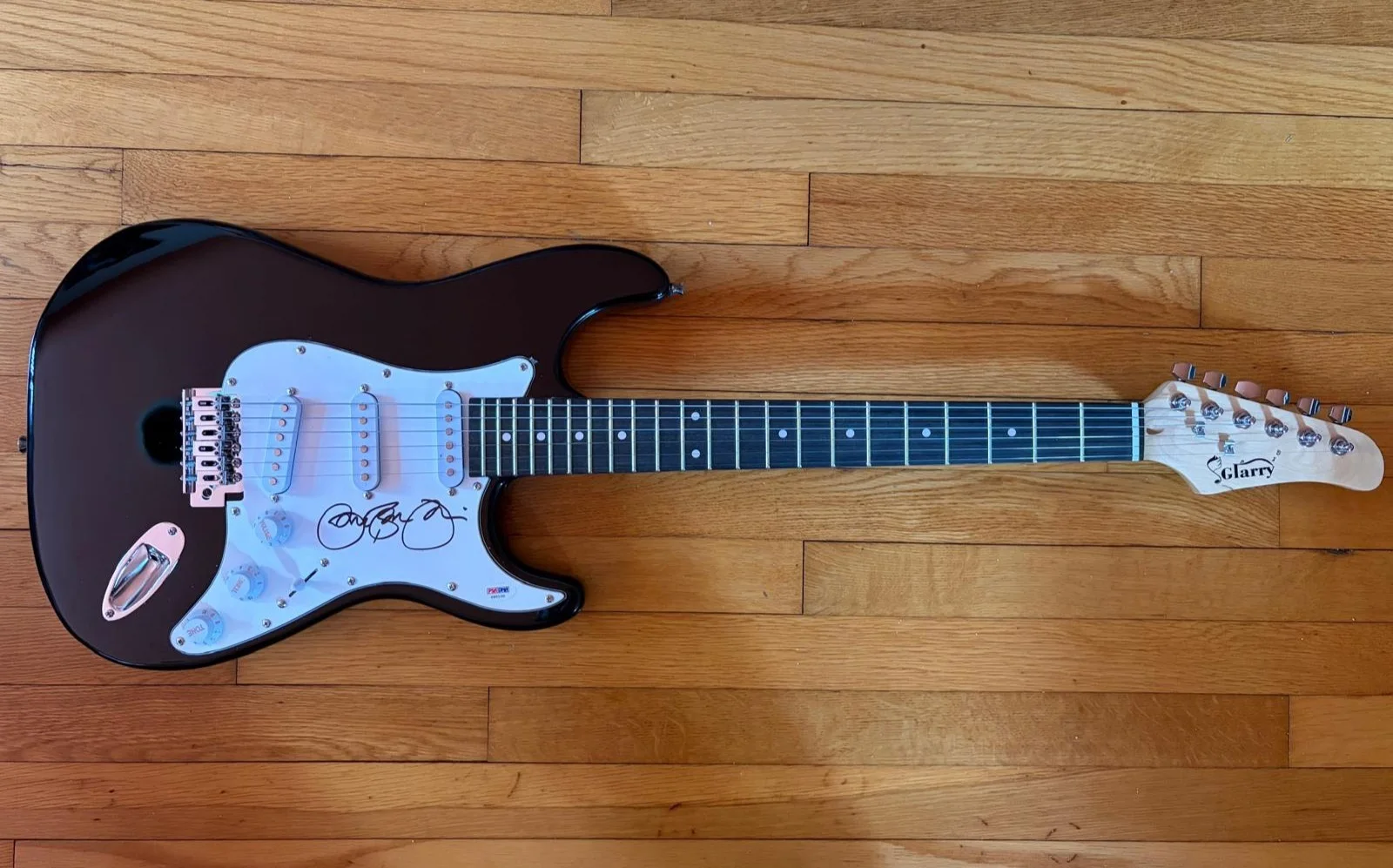 Bon Jovi — JON BON JOVI SIGNED AUTOGRAPHED STRATOCASTER GUITAR FULL NAME NEW JERSEY PSA A, изображение 2