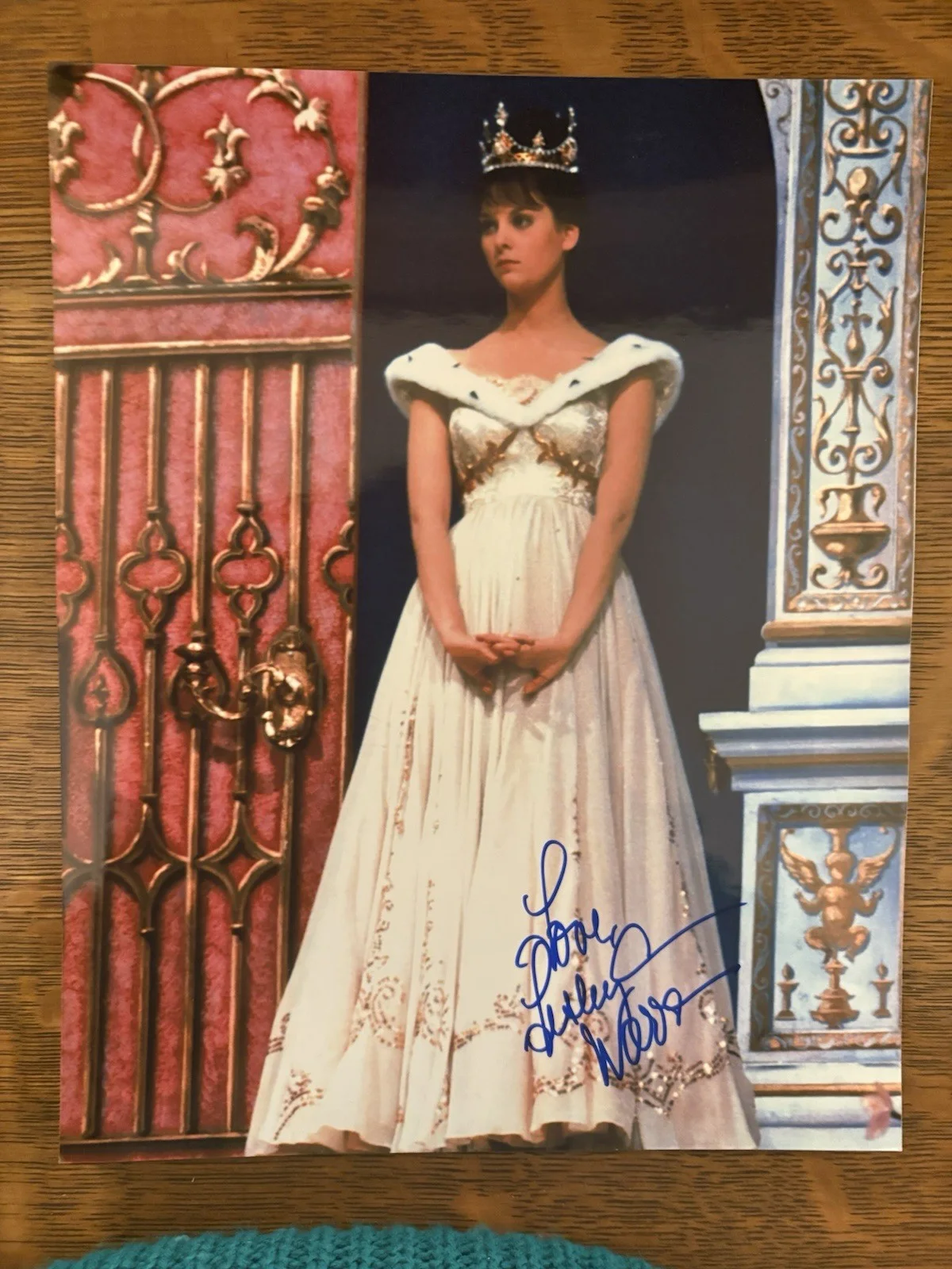 Lesley Ann Warren — Lesley Ann Warren autographed 8x10 photo Cinderella Clue Actress