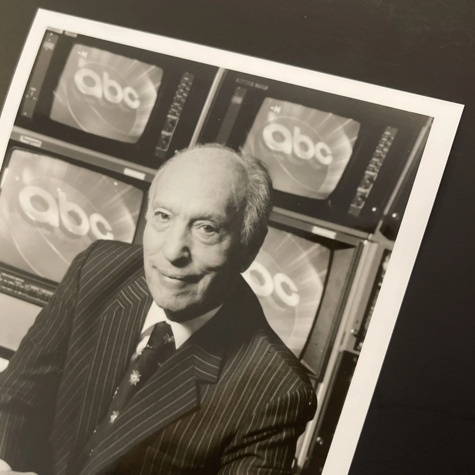 LEONARD GOLDENSON Chief Executive ABC: Hand Signed Celebrity Photo 8 x 10” /KSK, изображение 3