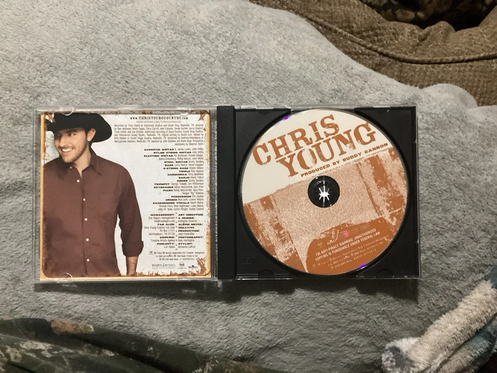 Chris Young Signed Album From 2006 Never Been Used Still Brand New Signed By Him, image 2