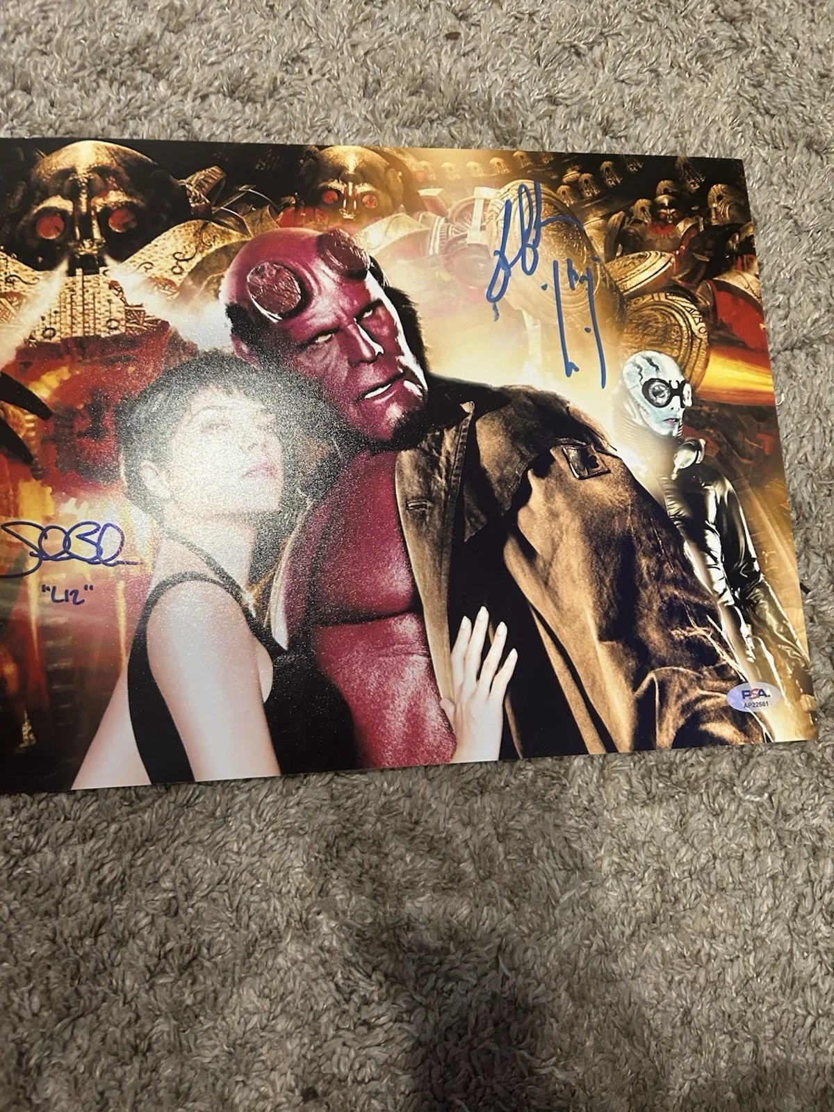 Ron Perlman Selma Blair — Ron Perlman Selma Blair Signed Hellboy 11x14 Photo PSA Authenticated, image 2