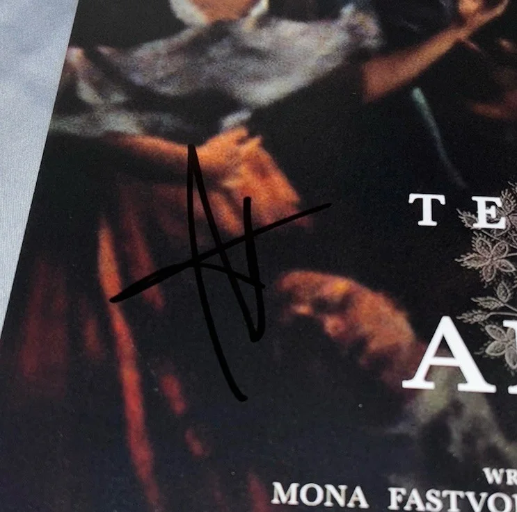 Amanda Seyfried & Mona Fastvold Signed 12x18 Photo The Testament Of Ann Lee, изображение 3