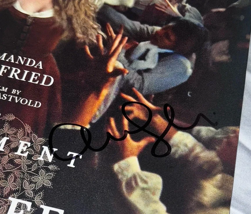 Amanda Seyfried & Mona Fastvold Signed 12x18 Photo The Testament Of Ann Lee, изображение 2
