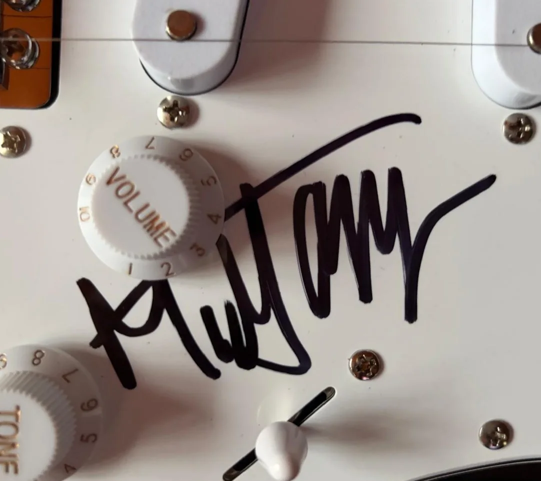 Mick Jagger — MICK JAGGER SIGNED AUTOGRAPH STRATOCASTER GUITAR ROLLING STONES RICHARDS JSA LOA, image 3