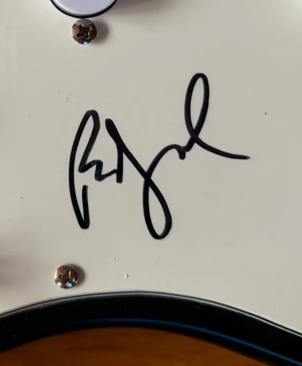 Billy Joel — BILLY JOEL SIGNED AUTOGRAPH STRATOCASTER GUITAR THE STRANGER PIANO MAN 52ND PSA, изображение 3