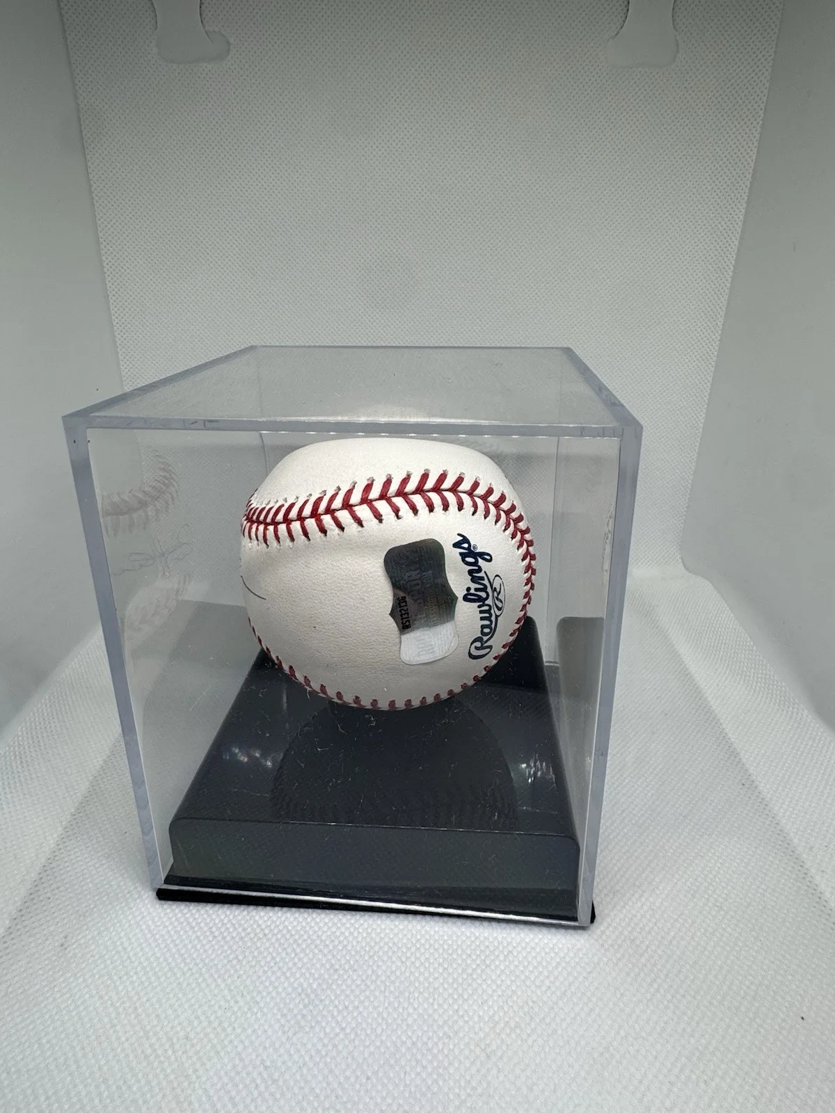 Charlie Sheen — Charlie Sheen Signed OMLB Baseball Autographed Radtke COA & Display Cube, изображение 5