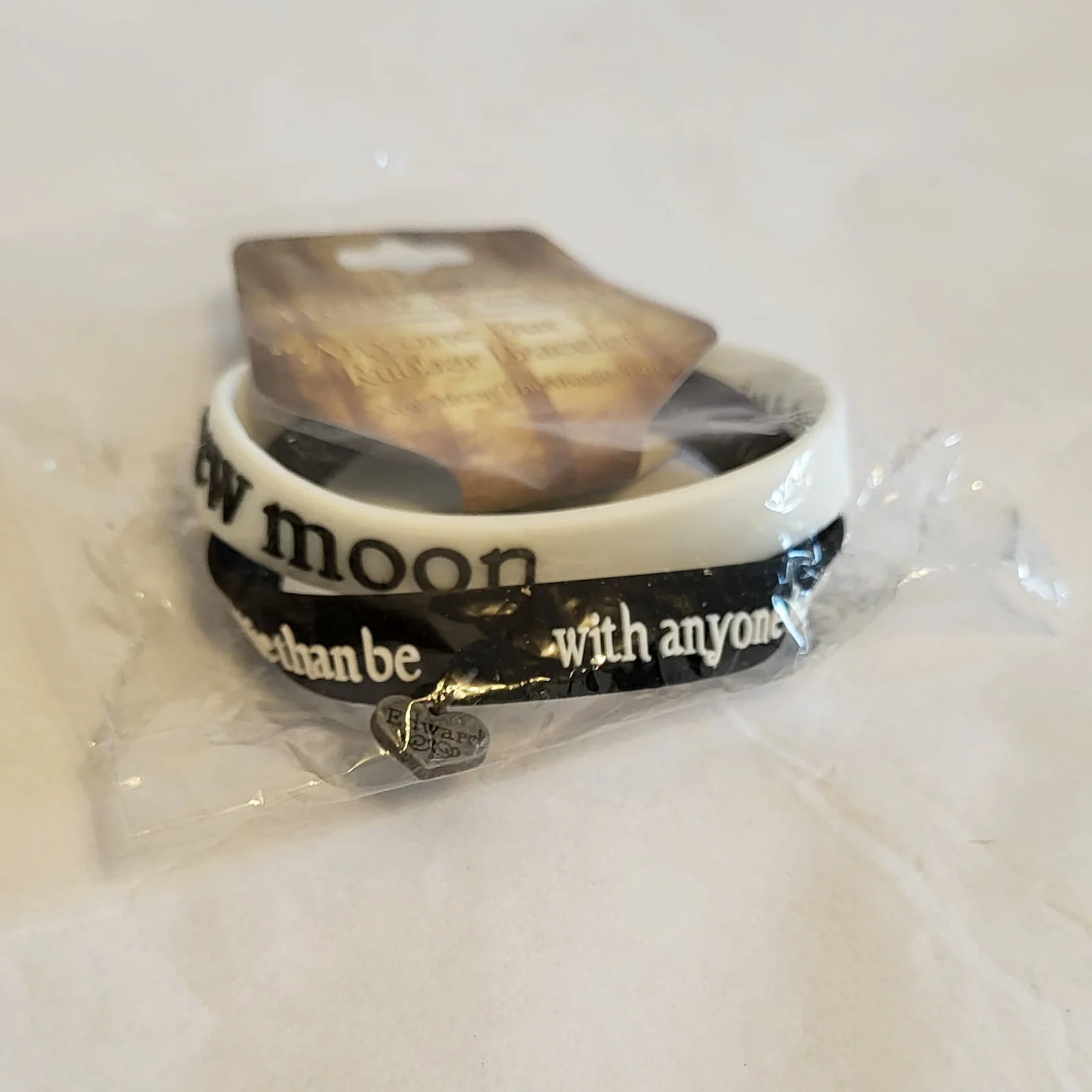 Twilight NECA Bracelet Set New Moon – “I’d Rather Die…” + Edward Charm - Sealed, изображение 2