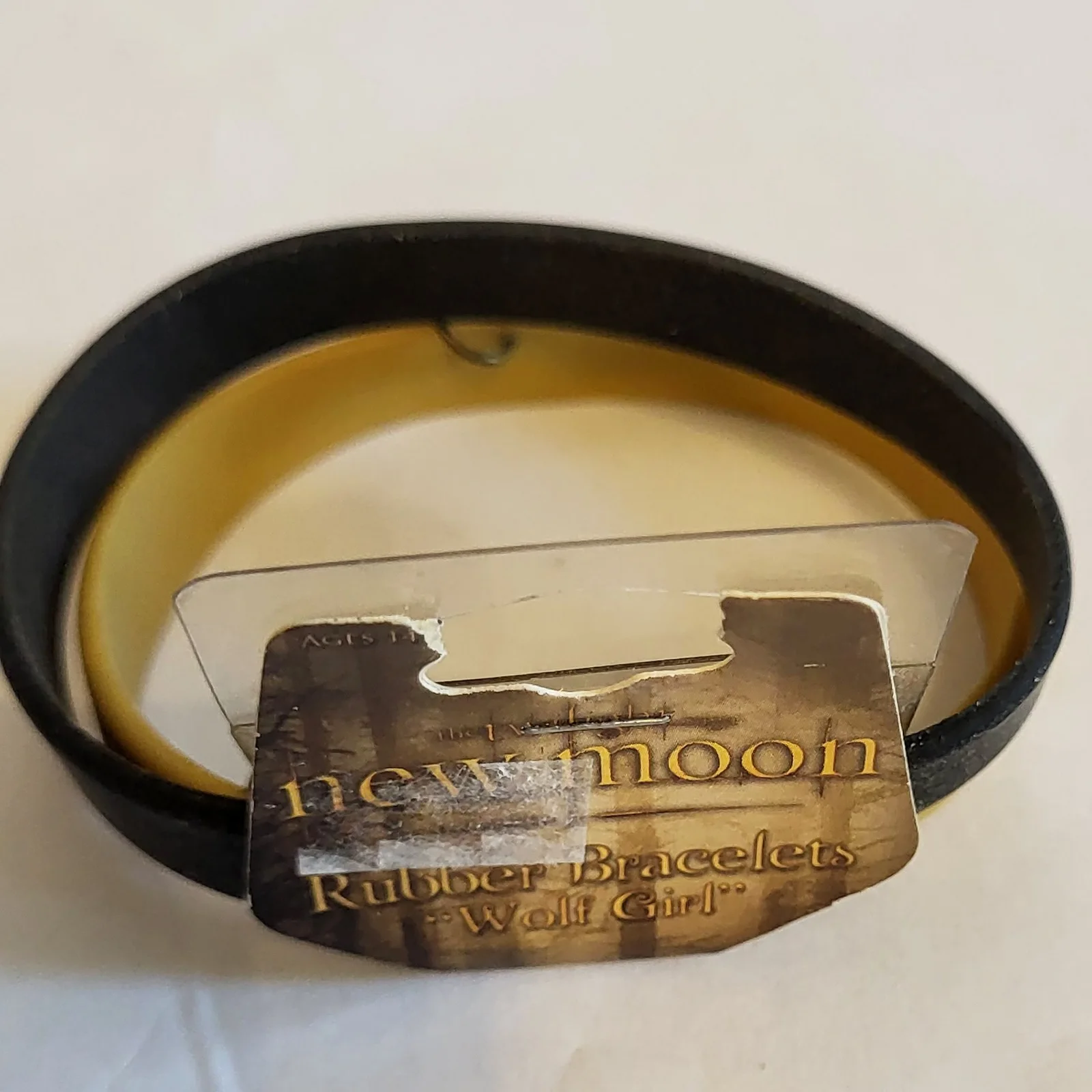 Twilight New Moon NECA “Wolf Girl” Rubber Bracelet 2-Pack – Official, Sealed, изображение 4