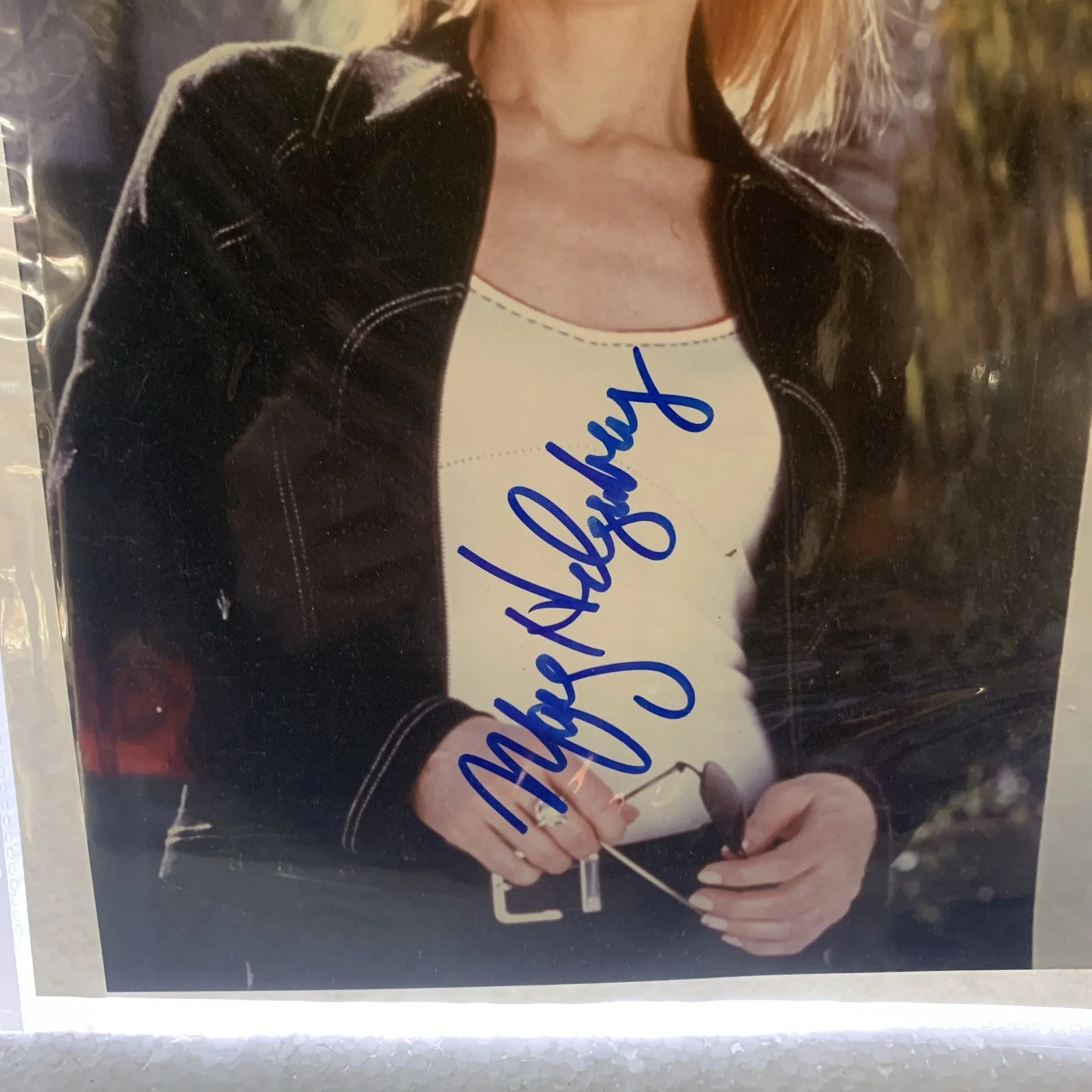 Marg Helgenberger — Marg Helgenberger Original Hand Signed Autographed 8X10 with COA, image 2