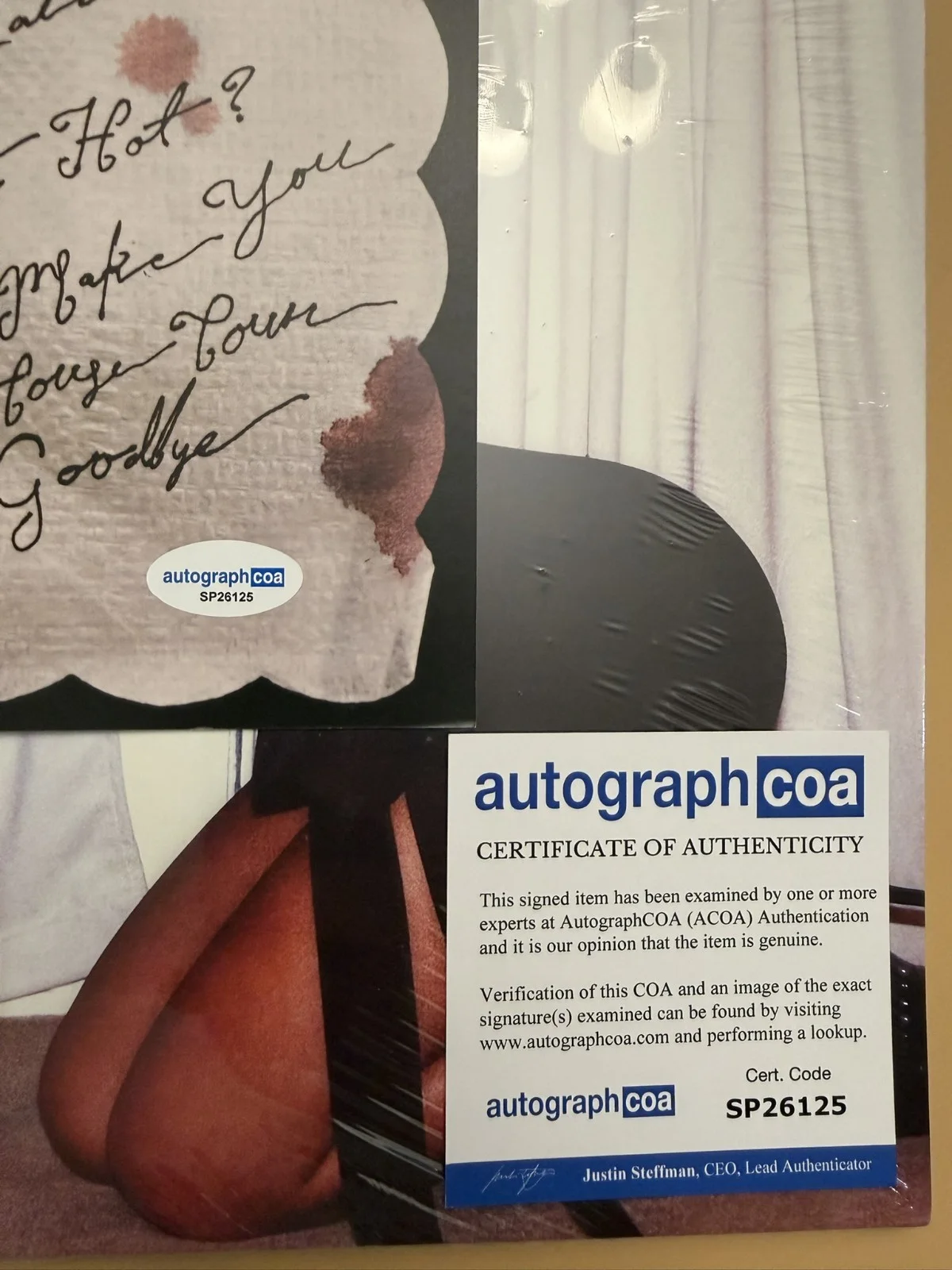 Sabrina Carpenter Man’s Best Friend SIGNED Autograph Alt Vinyl ACOA SP26125, изображение 3