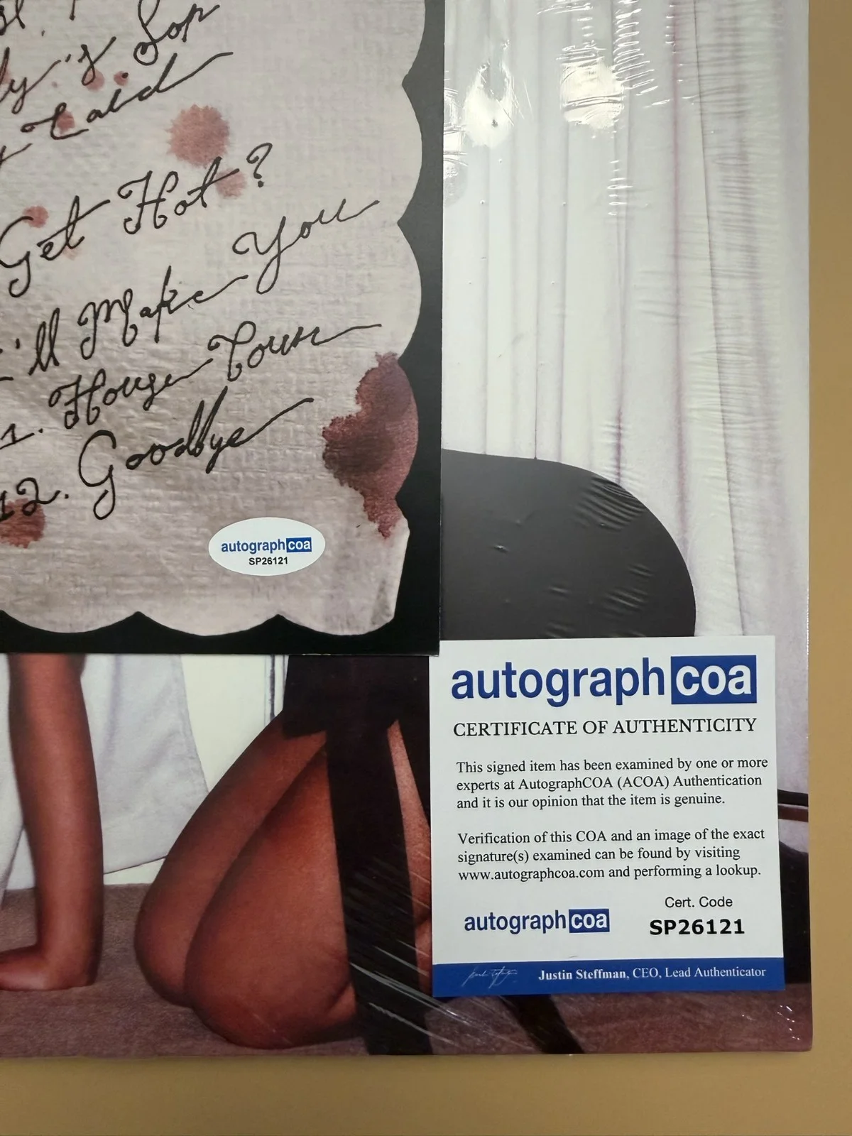 Sabrina Carpenter SIGNED Man’s Best Friend Alt Vinyl Autograph ACOA SP26121, изображение 3