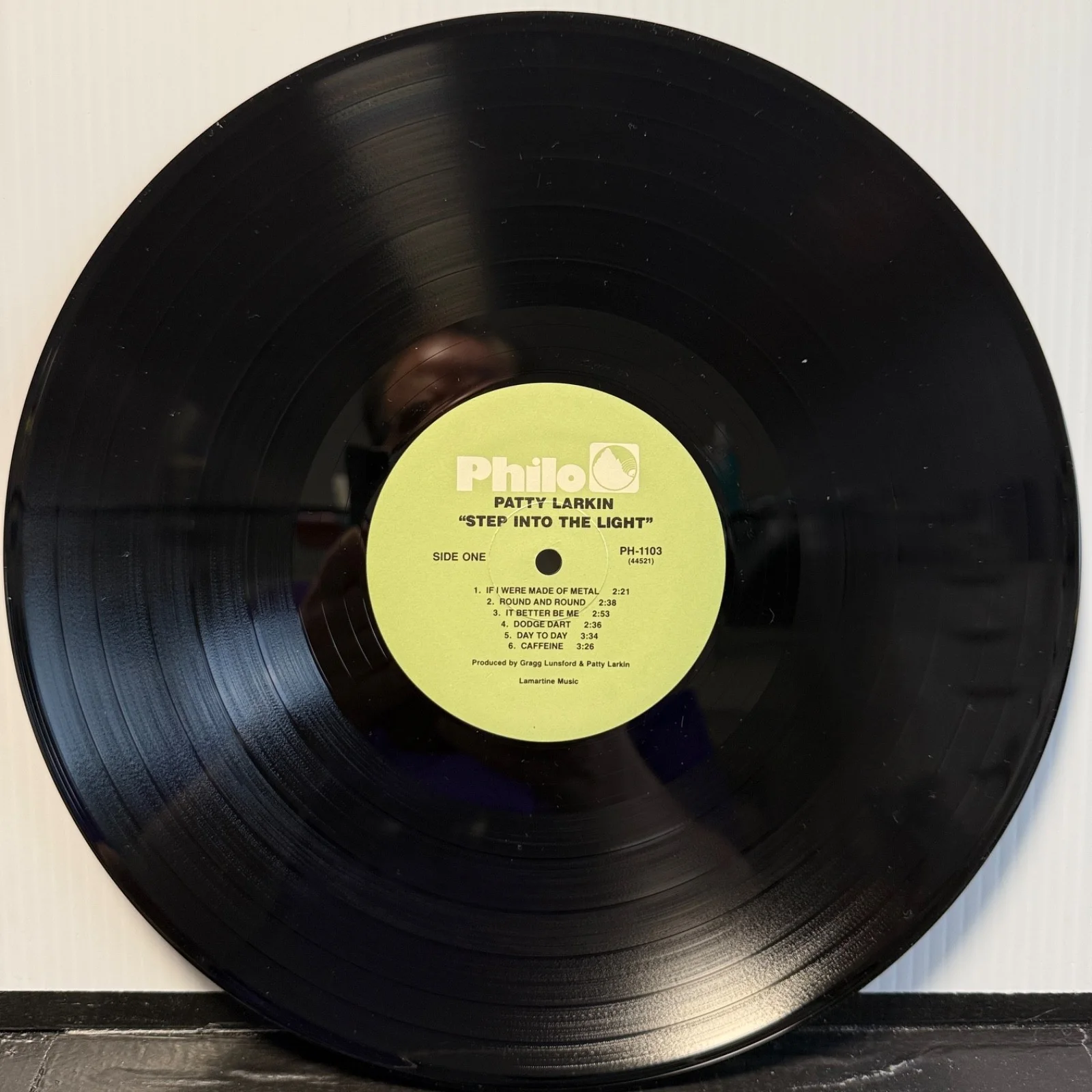 PATTY LARKIN "Step Into The Light" AUTOGRAPHED USA vinyl album PHILO PH 1103 NM, image 4