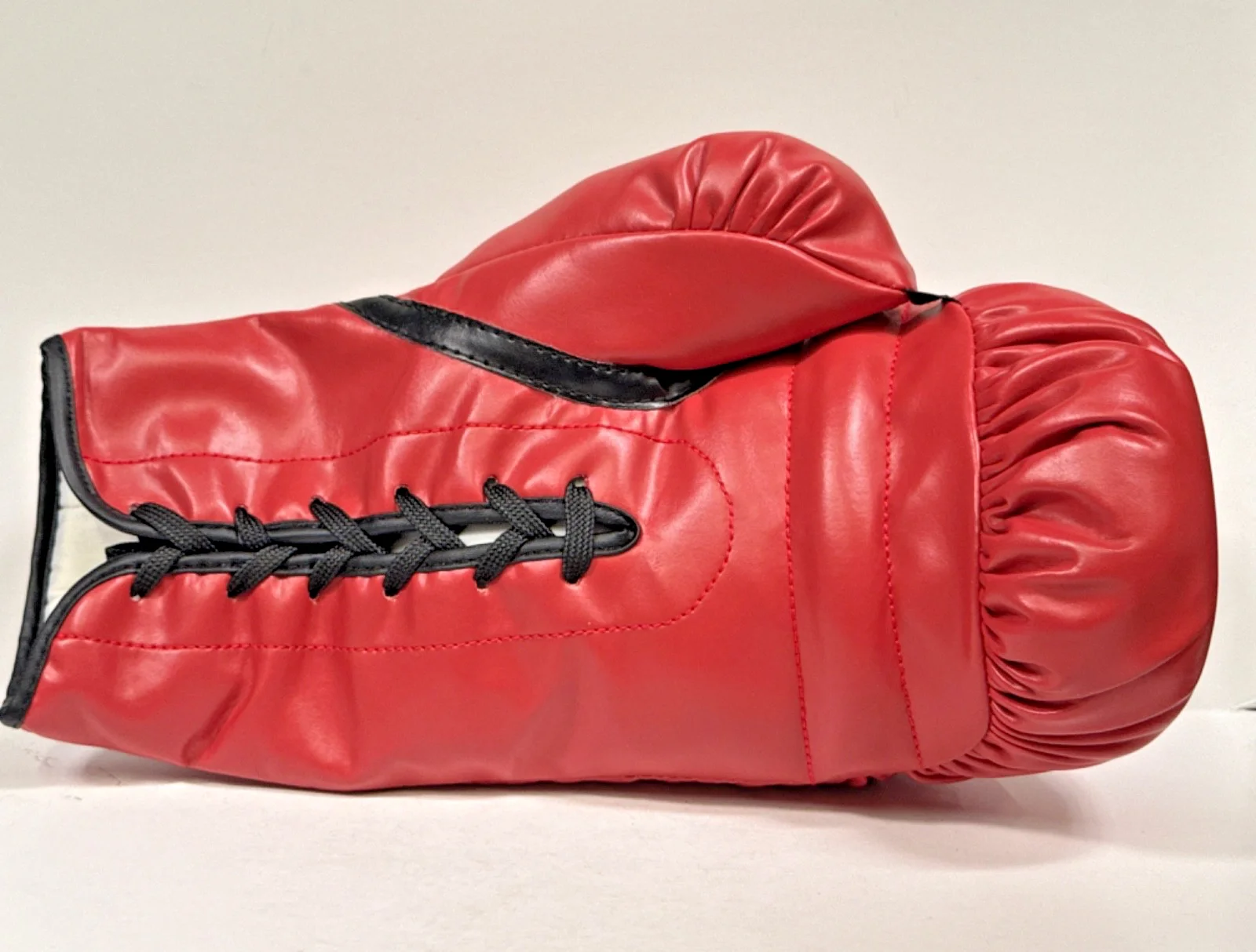 Dolph Lundgren — Dolph Lundgren Signed LH Red Everlast Boxing Glove 'Drago' JSA CH33774, изображение 3