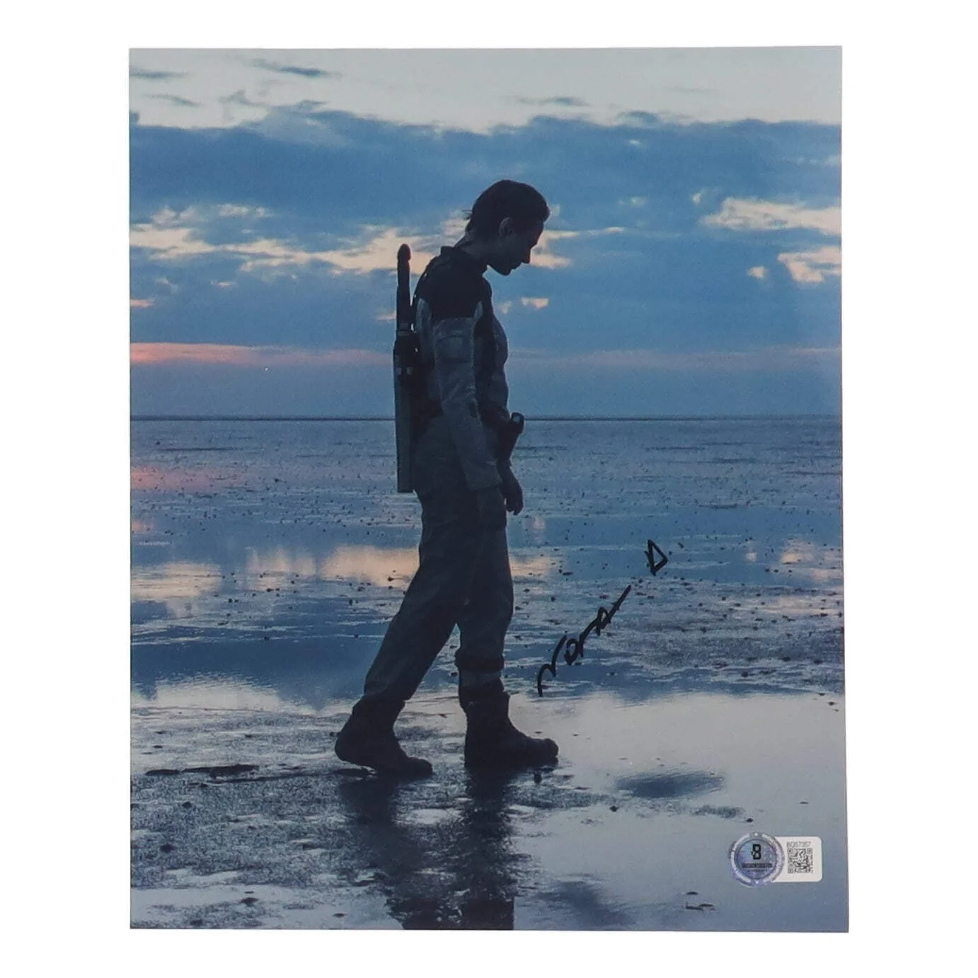 Nora Arnezeder — Nora Arnezeder Signed "The Colony" 8x10 Photo (Beckett) - Blake