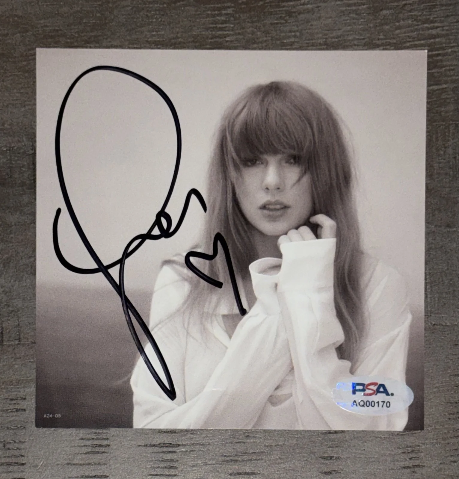 Taylor Swift Tortured Poets Department Signed HEART PSA + COA + Frame Kit #170, image 2