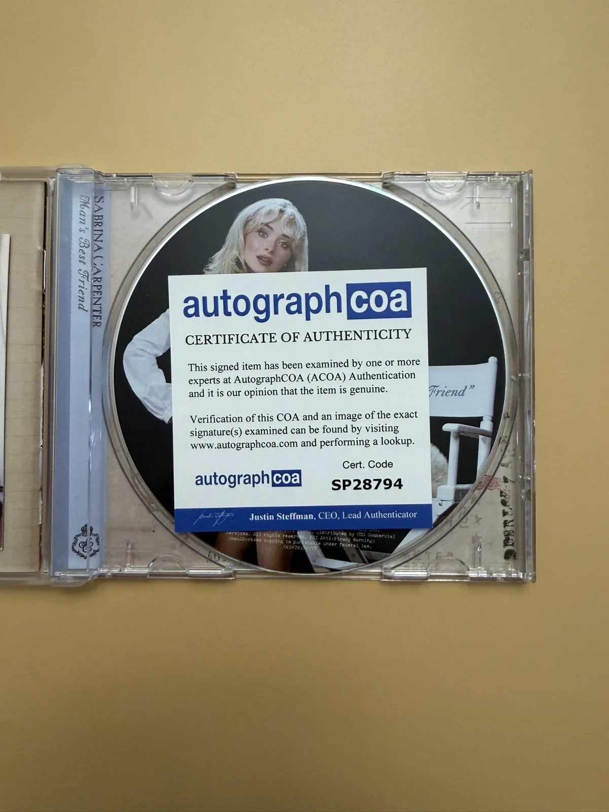SIGNED Sabrina Carpenter Man’s Best Friend Autographed CD SP28794, image 3