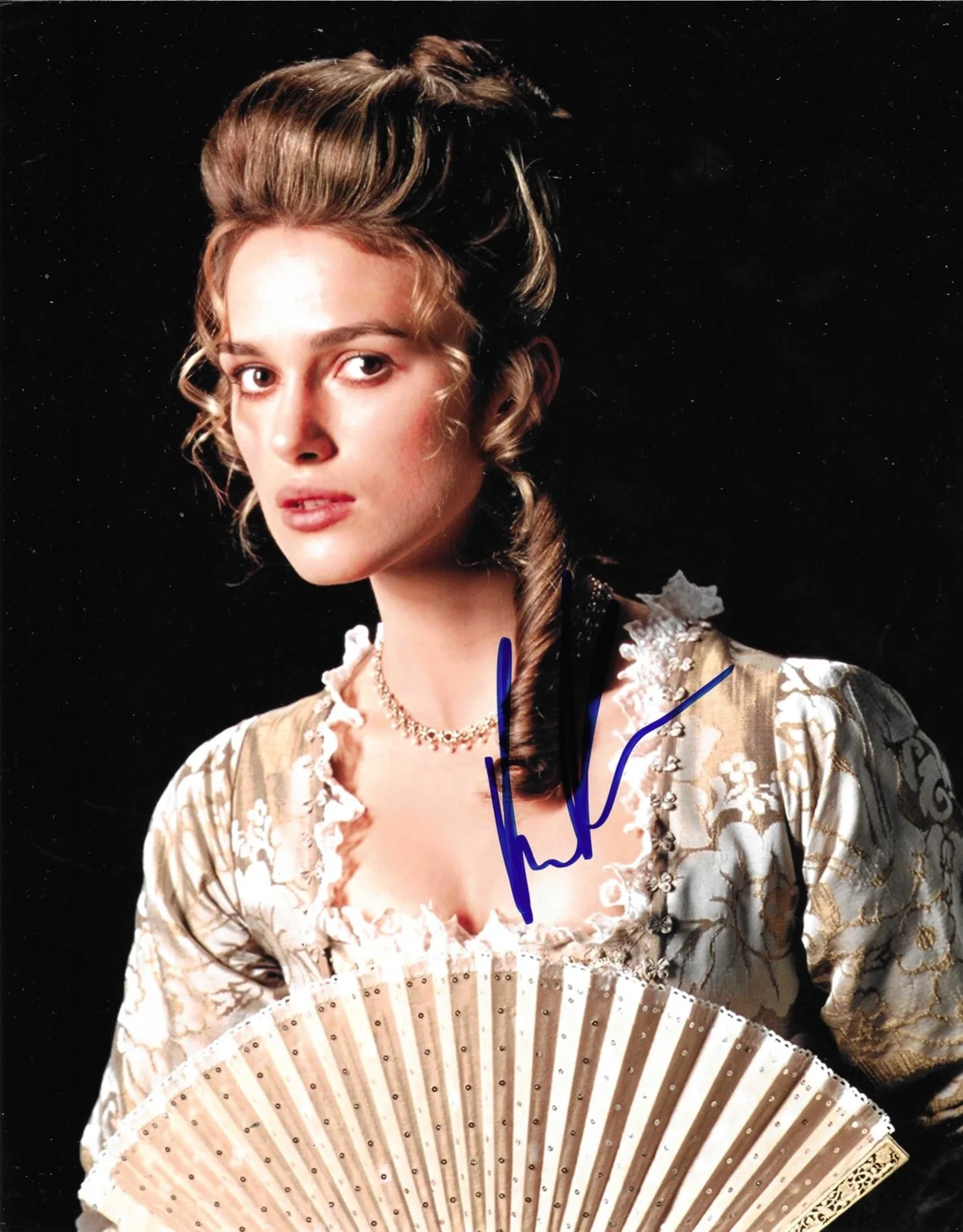 Keira Knightley — Keira Knightley Pirates of the Caribbean Signed 8X10 PHOTO SWAU COA