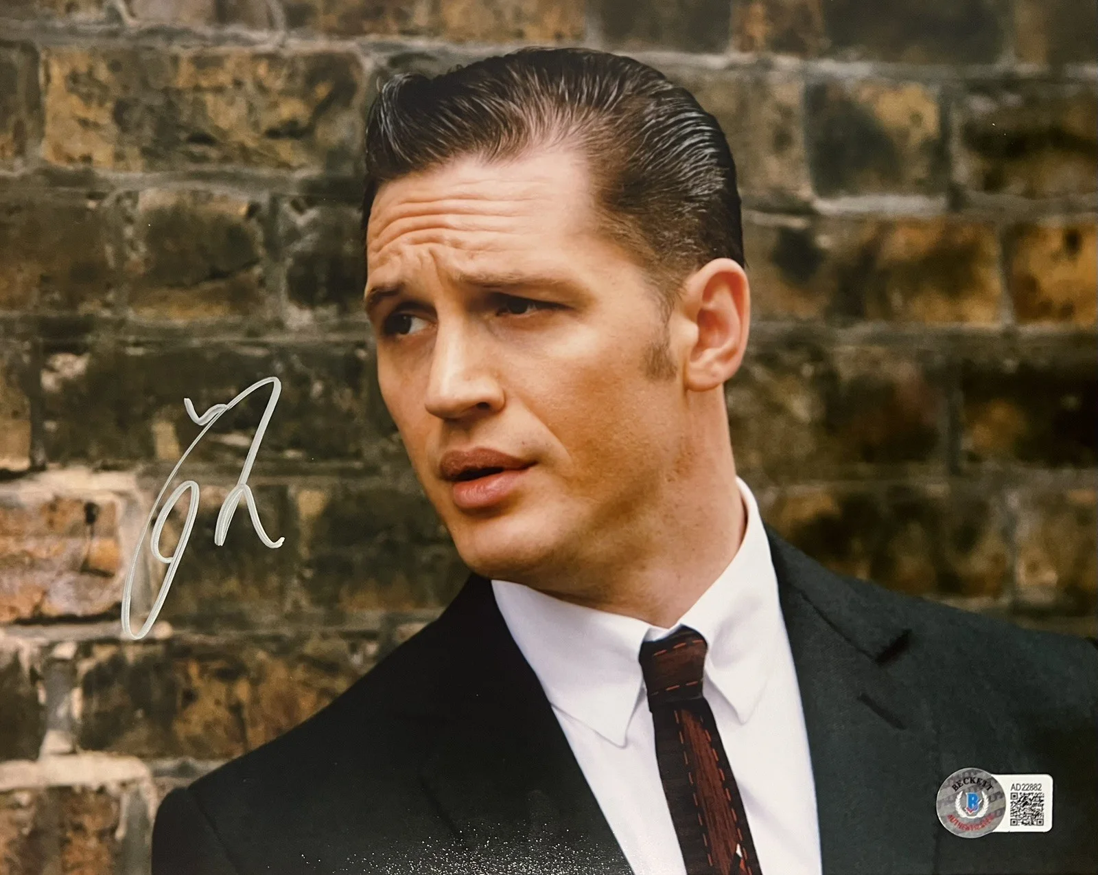 Tom Hardy — Tom Hardy Signed Photo COA Venom The Dark Knight Mad Max Inception Bane
