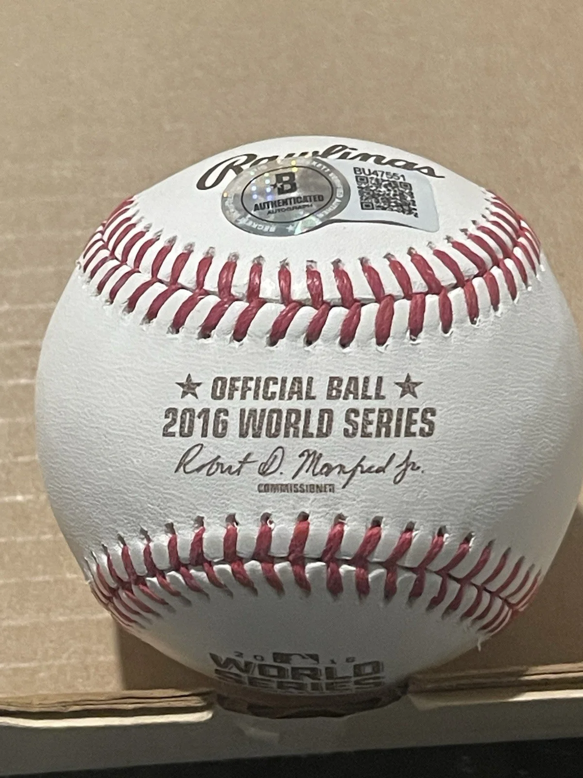 Carmen Electra — Carmen Electra Signed Official MLB WorldSeries Baseball Baywatch Beckett COA, изображение 3