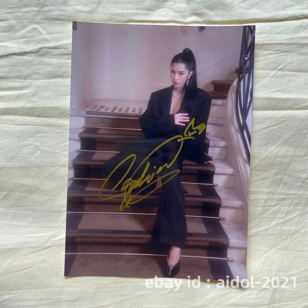 KATSEYE SOPHIA Autographed Signed Photo POP GIFTS Collection 5*7 2026, изображение 2