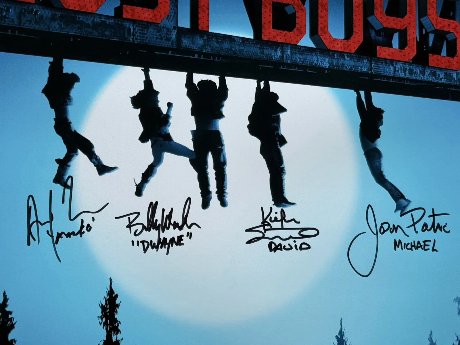 Kiefer Sutherland — Kiefer Sutherland +3 The Lost Boys Cast Signed 16x20 Movie Photo EXACT PROOF B, изображение 2