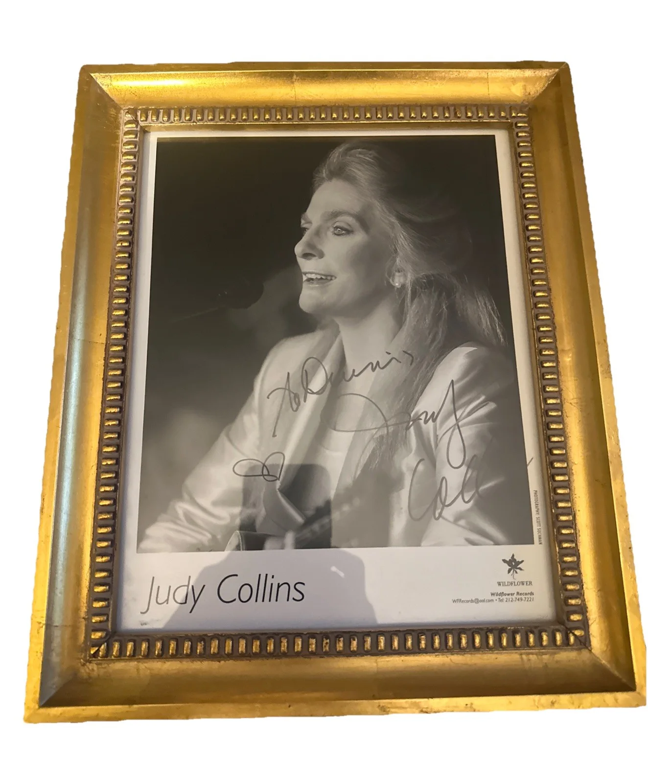 Judy Collins Signed Black & White Photo – Folk Music Icon – Framed Autograph, image 2