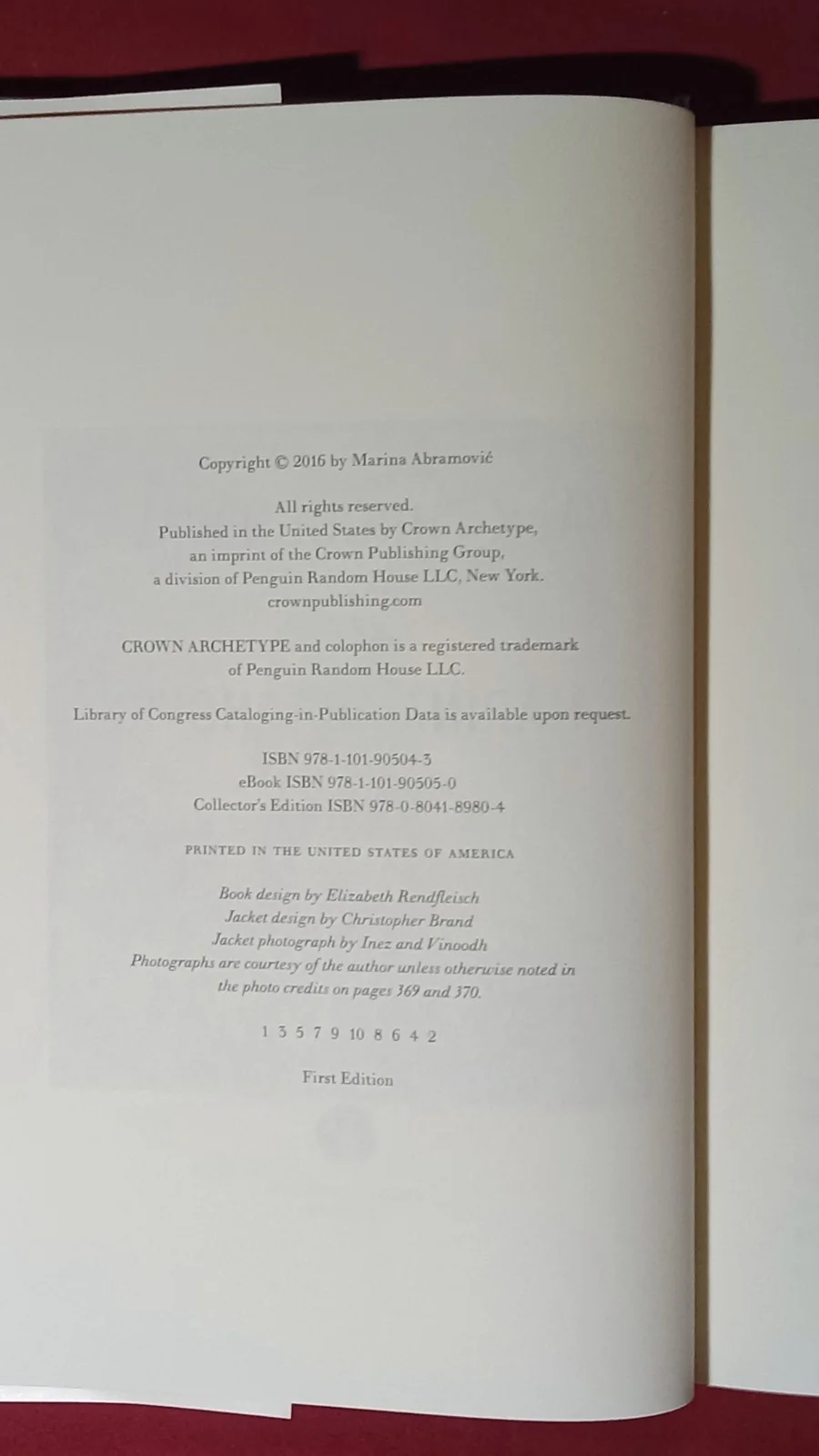 SIGNED WALK THROUGH WALLS A MEMOIR BY MARINA ABRAMOVIC 2016 1ST EDITION 1ST/1ST, image 5