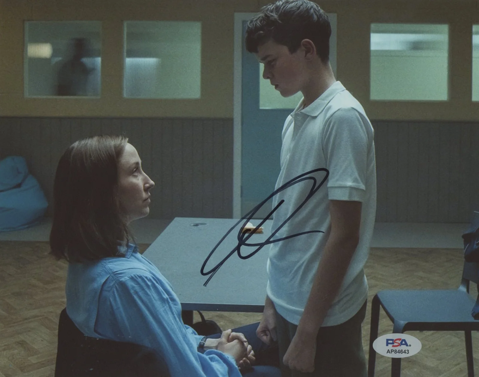 Erin Doherty — Erin Doherty Adolescence Authentic Signed 8x10 Horizontal Photo PSA/DNA #AP84643