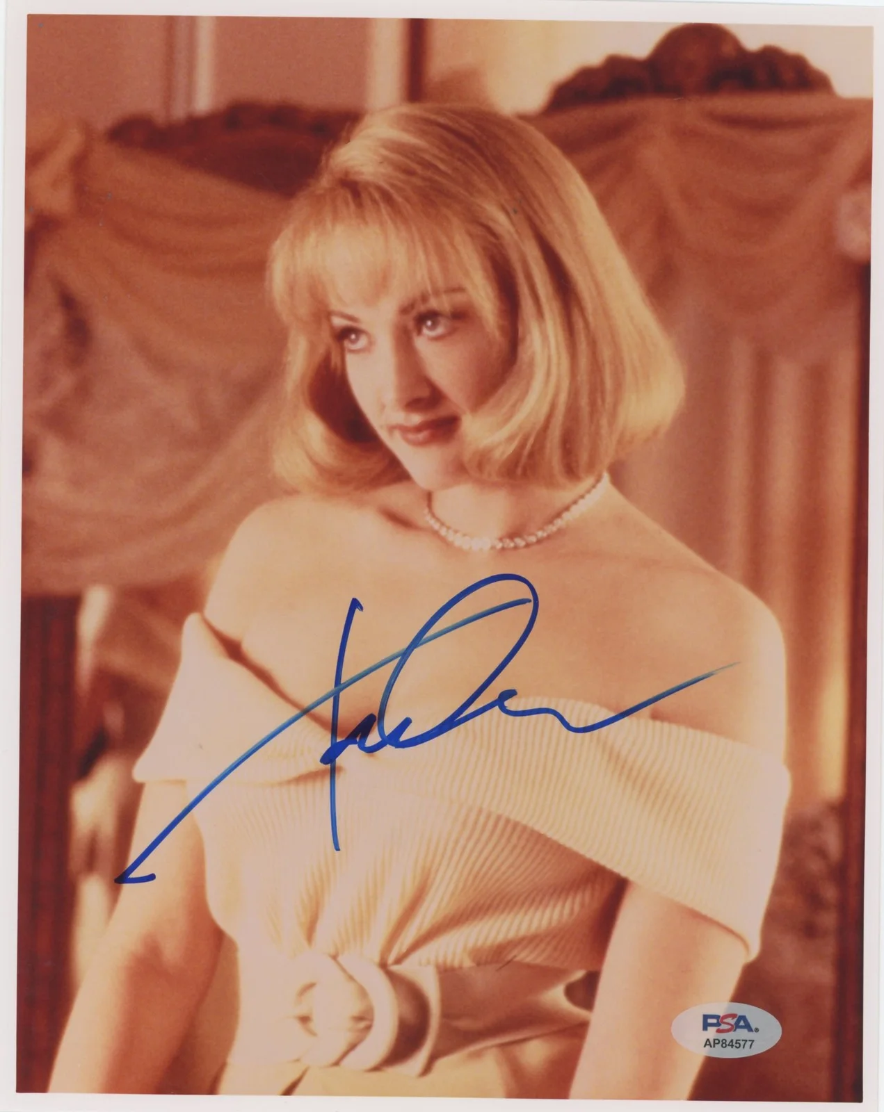Joan Cusack — Joan Cusack The Addams Family Authentic Signed 8x10 Photo PSA/DNA #AP84577