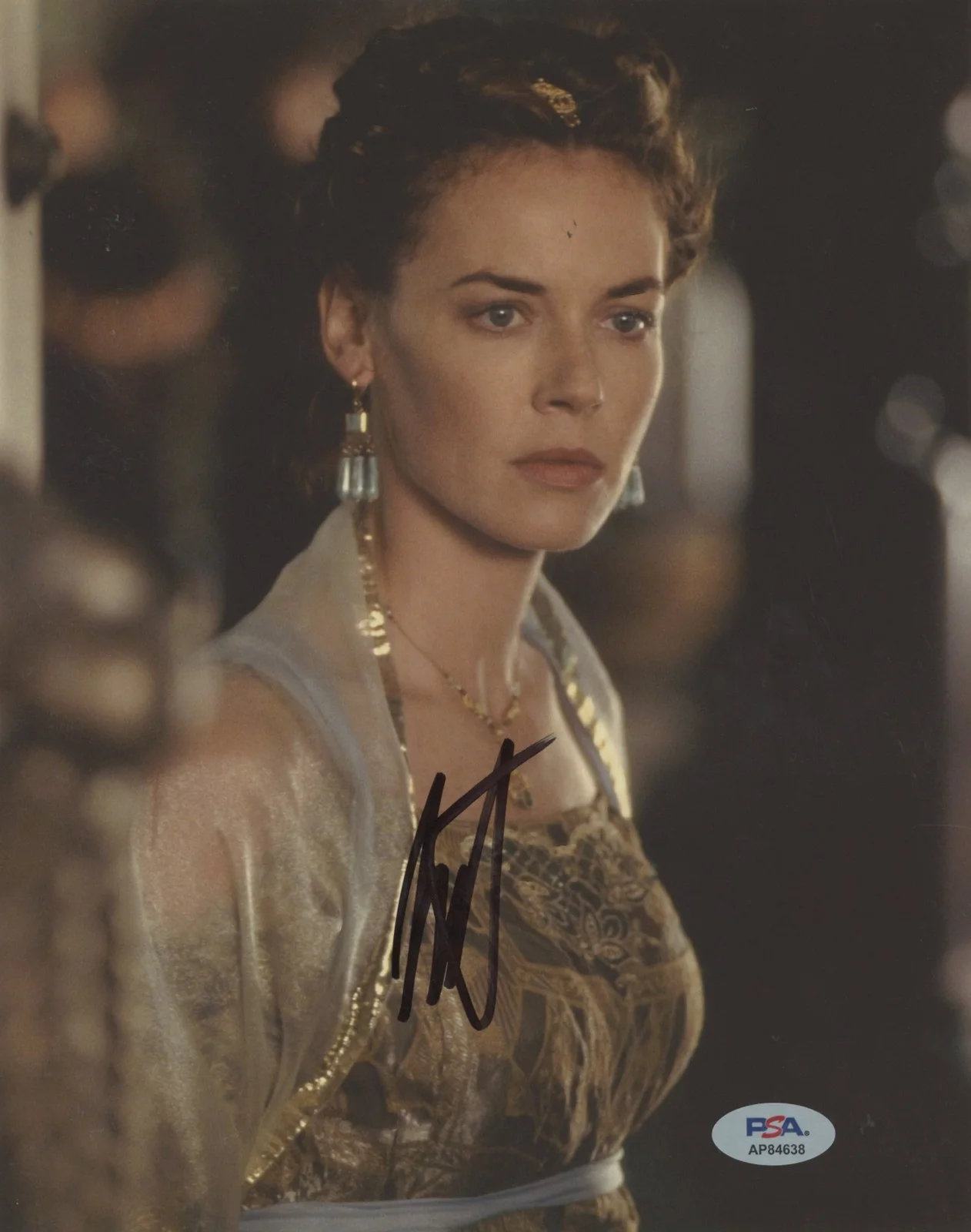 Connie Nielsen — Connie Nielsen Gladiator Authentic Signed 8x10 Vertical Photo PSA/DNA #AP84638