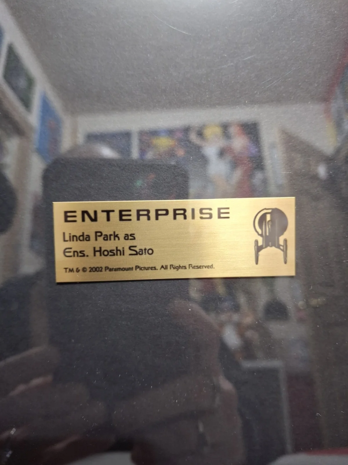 Linda Park — Star Trek Enterprise Signed Photo Linda Park Ens. Hoshi Sato Patch Nameplate, изображение 5