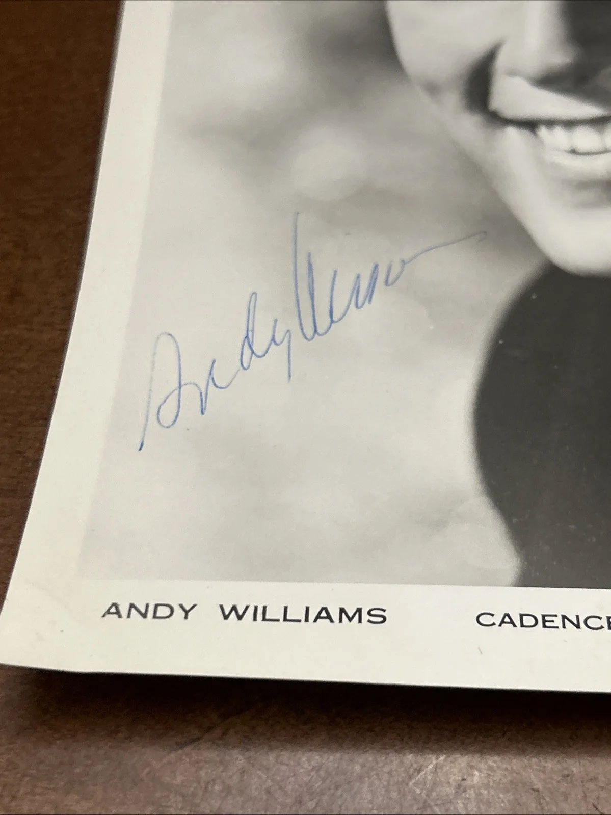 ANDY WILLIAMS Deceased Singer Autographed B&W 8x10 Photo Signed Moon River, image 3