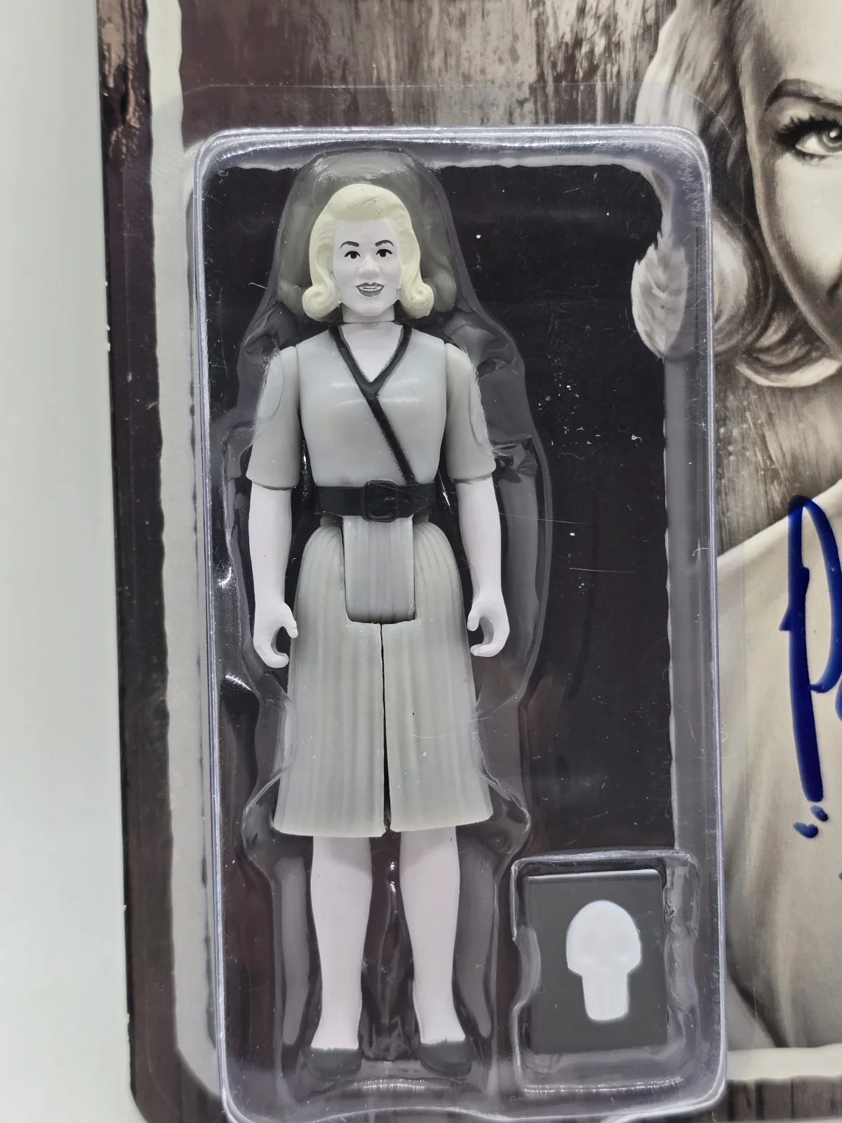 PAT PRIEST Signed AUTO The Munsters Marilyn Munster ReAction Super7 Figure NOS, изображение 3